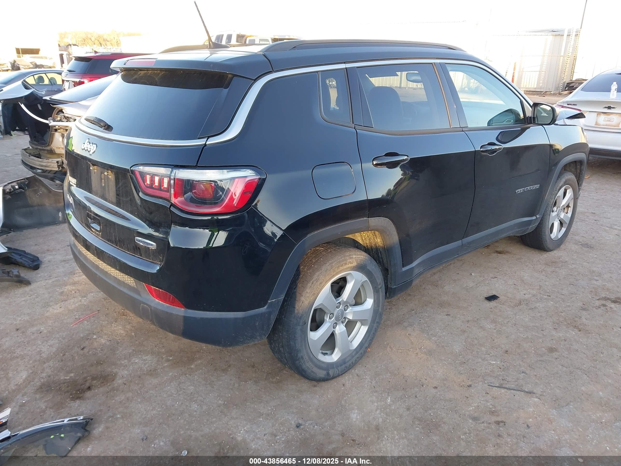 JEEP COMPASS image 4