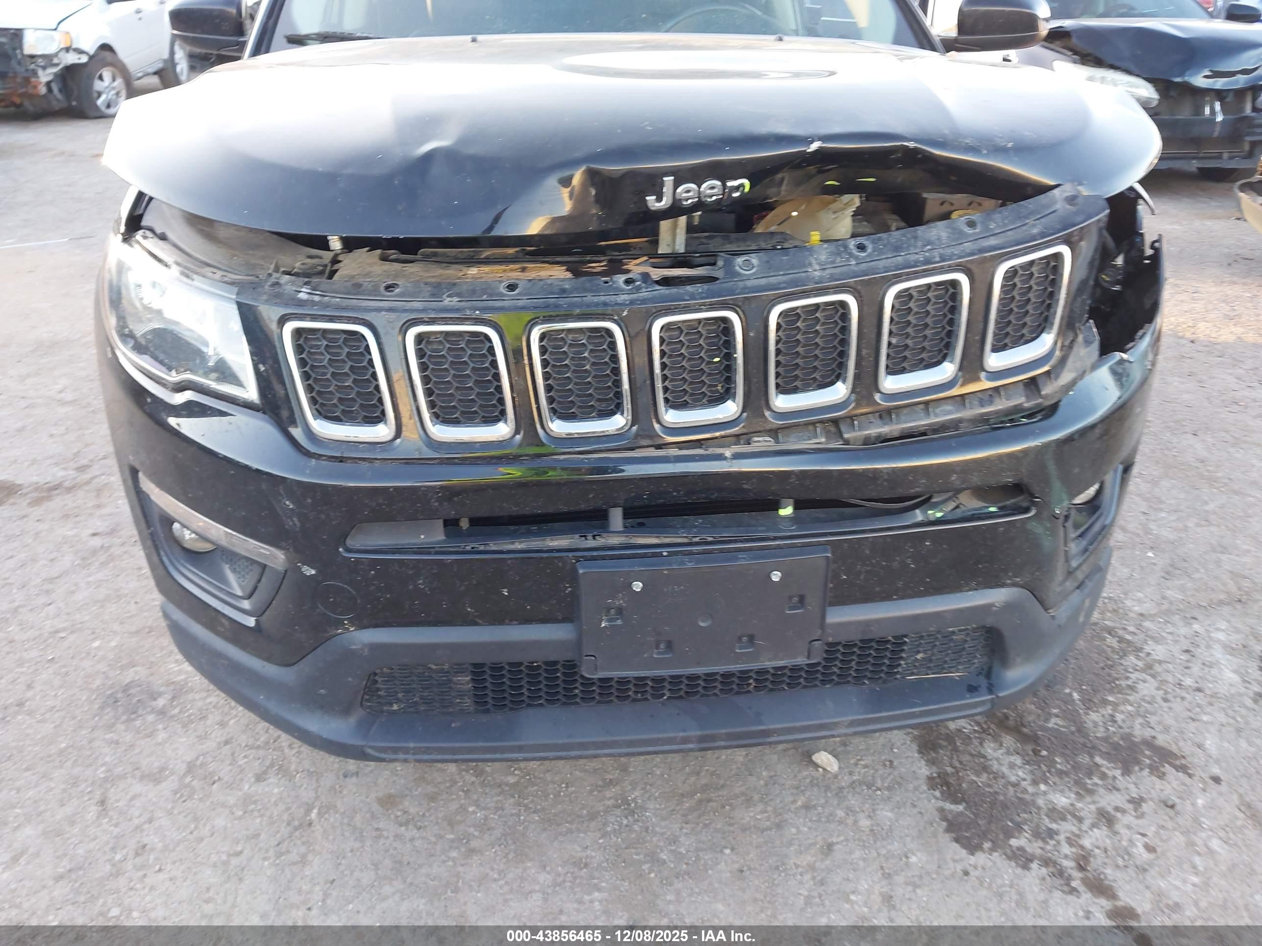 JEEP COMPASS image 6