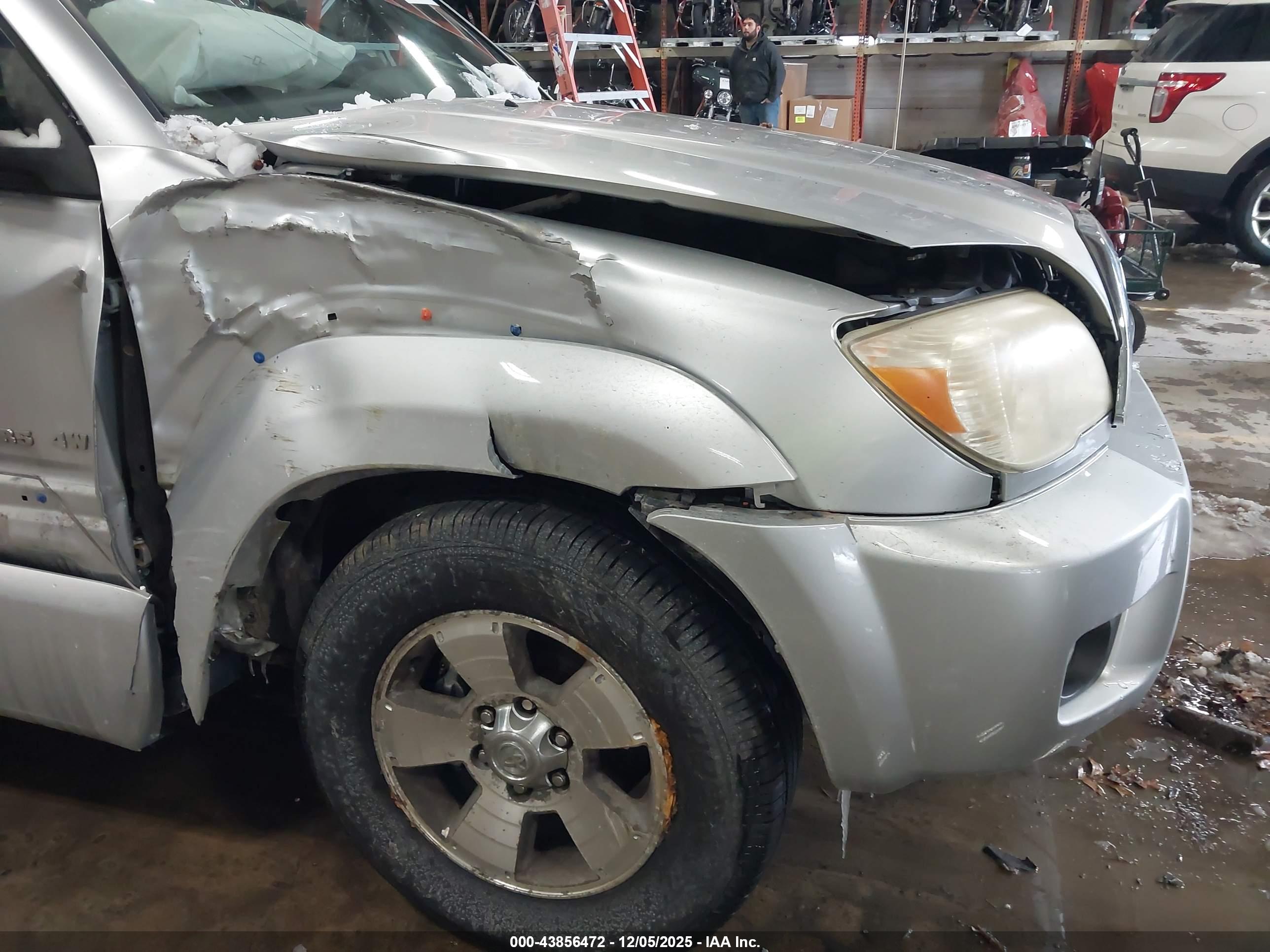 TOYOTA 4RUNNER image 6