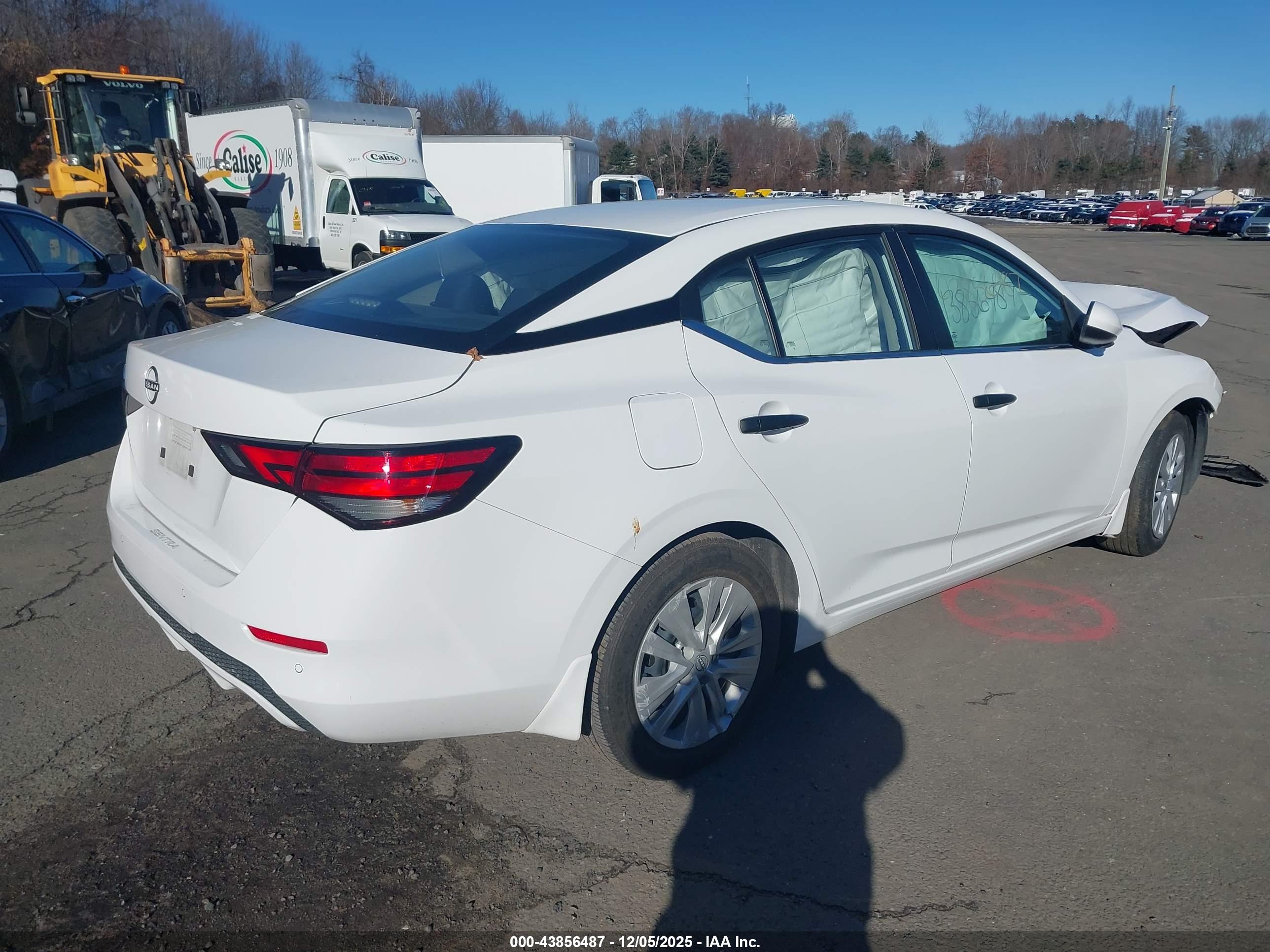 NISSAN SENTRA image 4