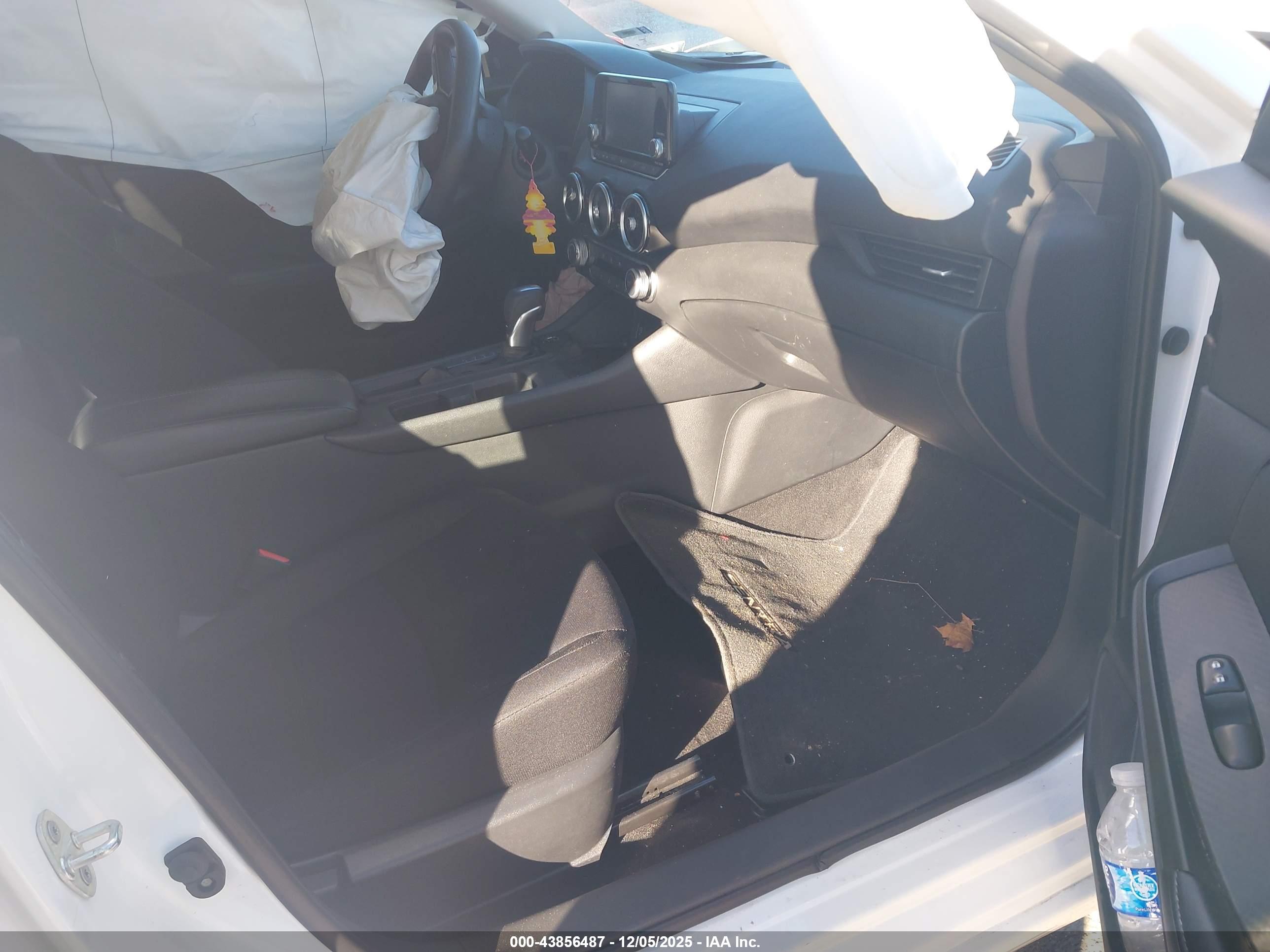 NISSAN SENTRA image 5