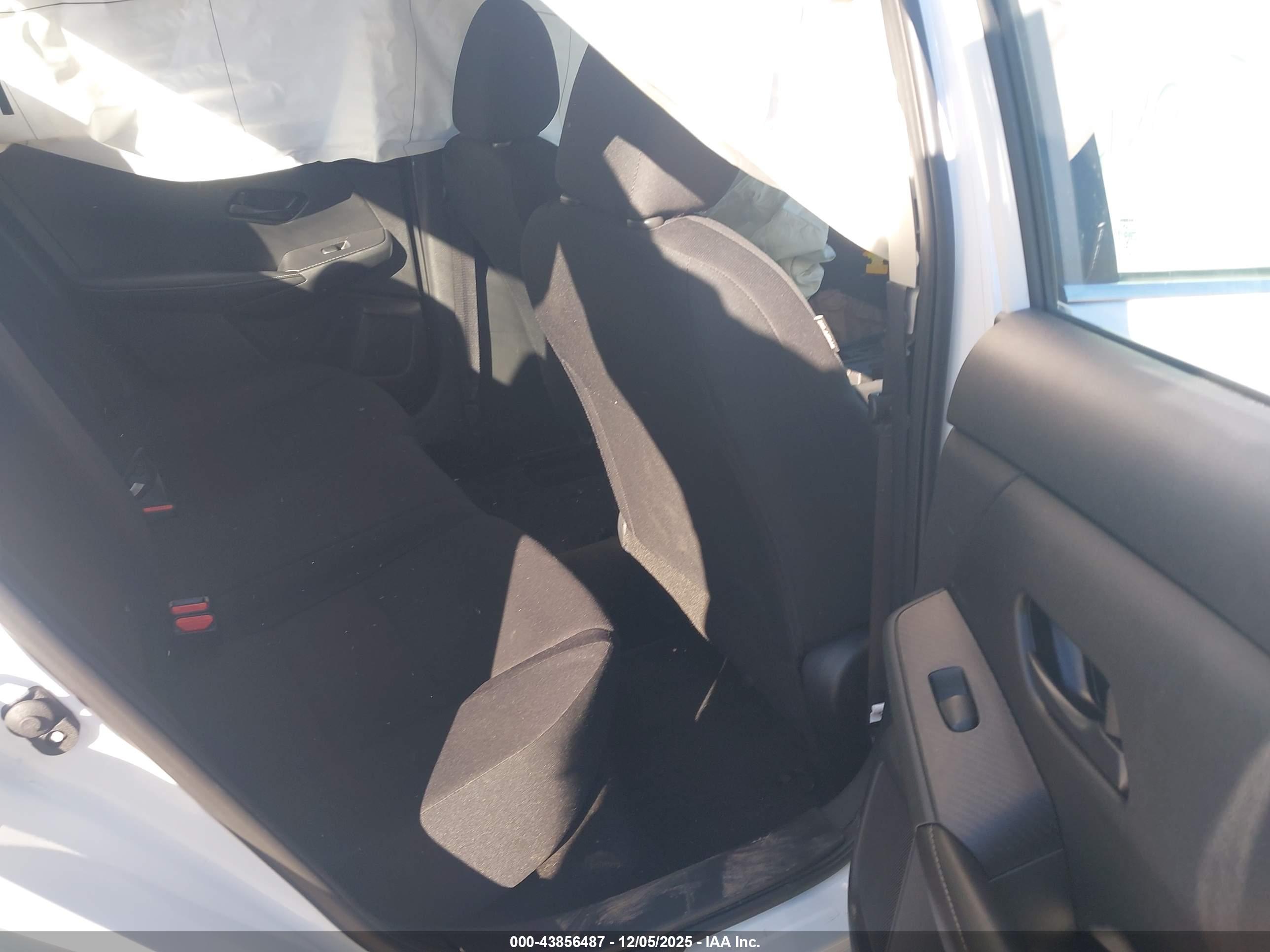 NISSAN SENTRA image 8