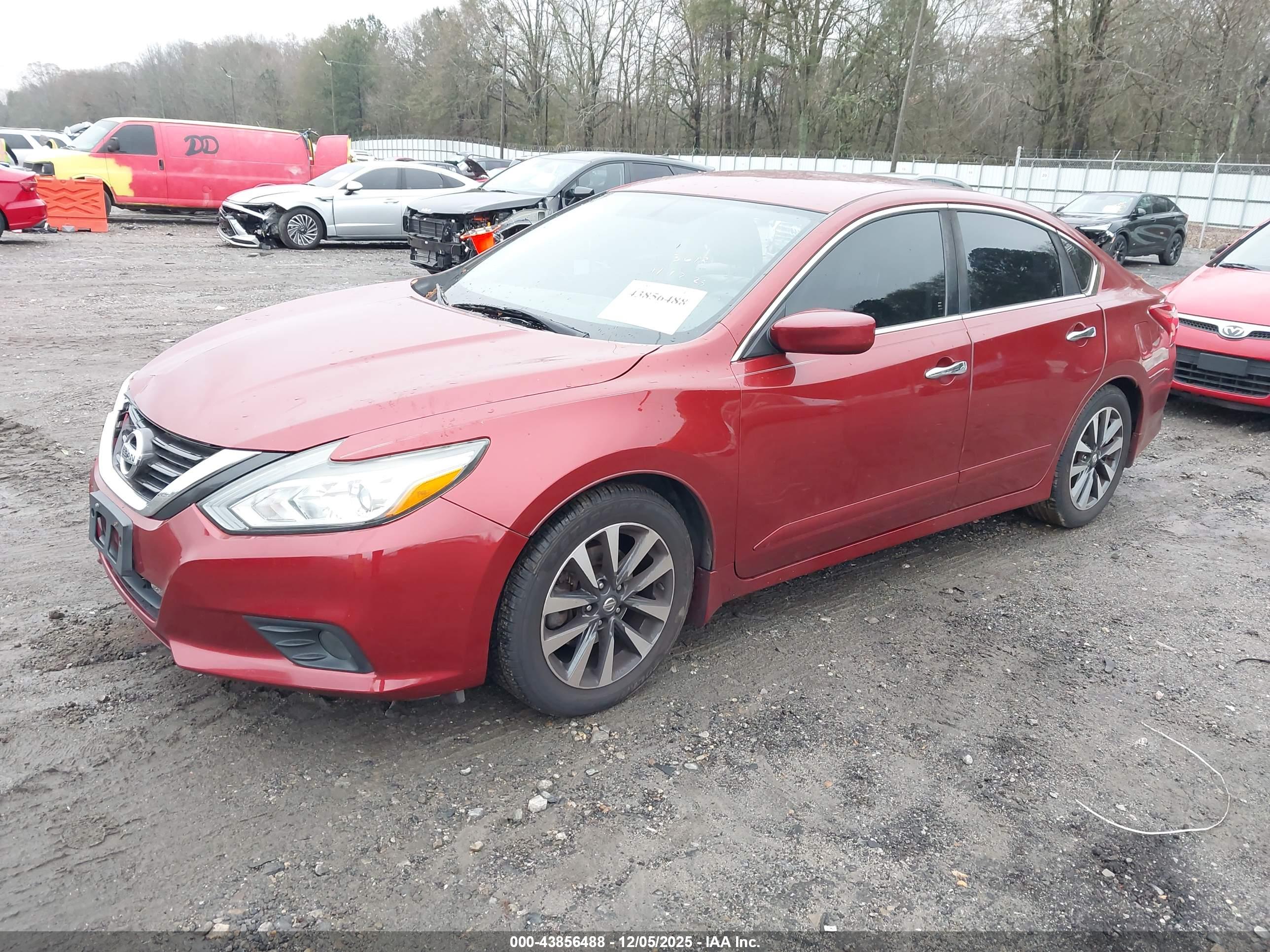 NISSAN ALTIMA image 2