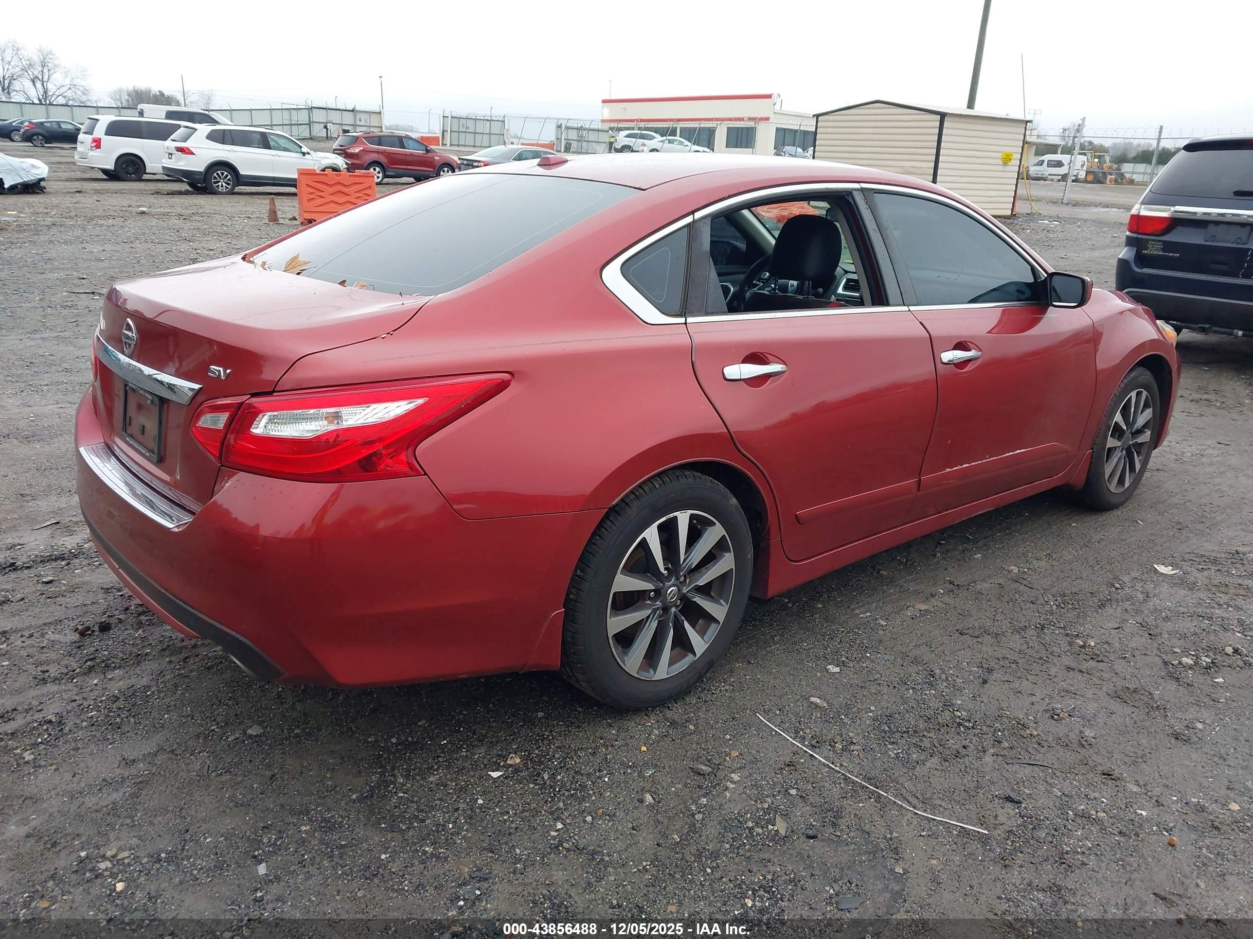 NISSAN ALTIMA image 4