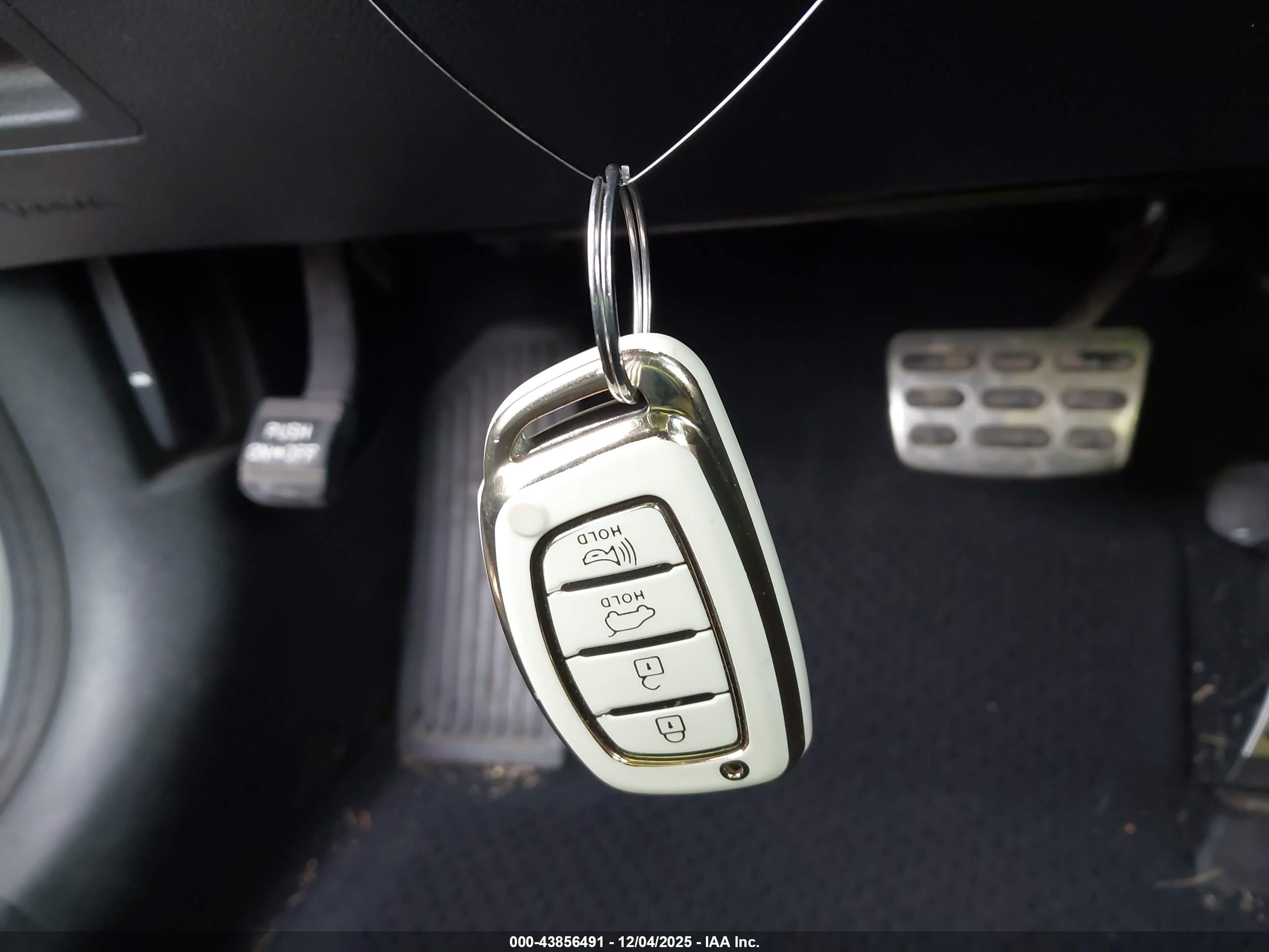 HYUNDAI SONATA image 11