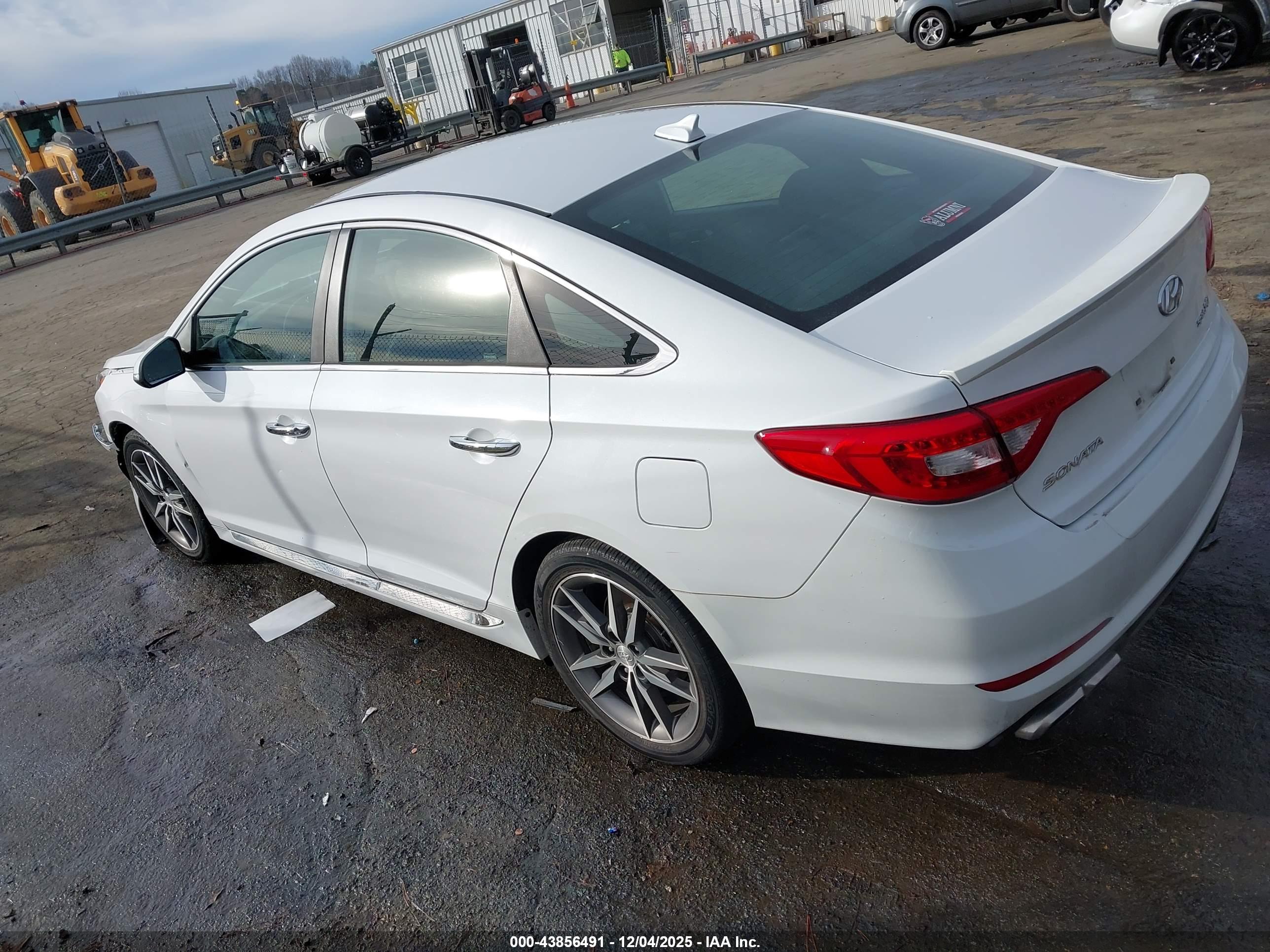 HYUNDAI SONATA image 3
