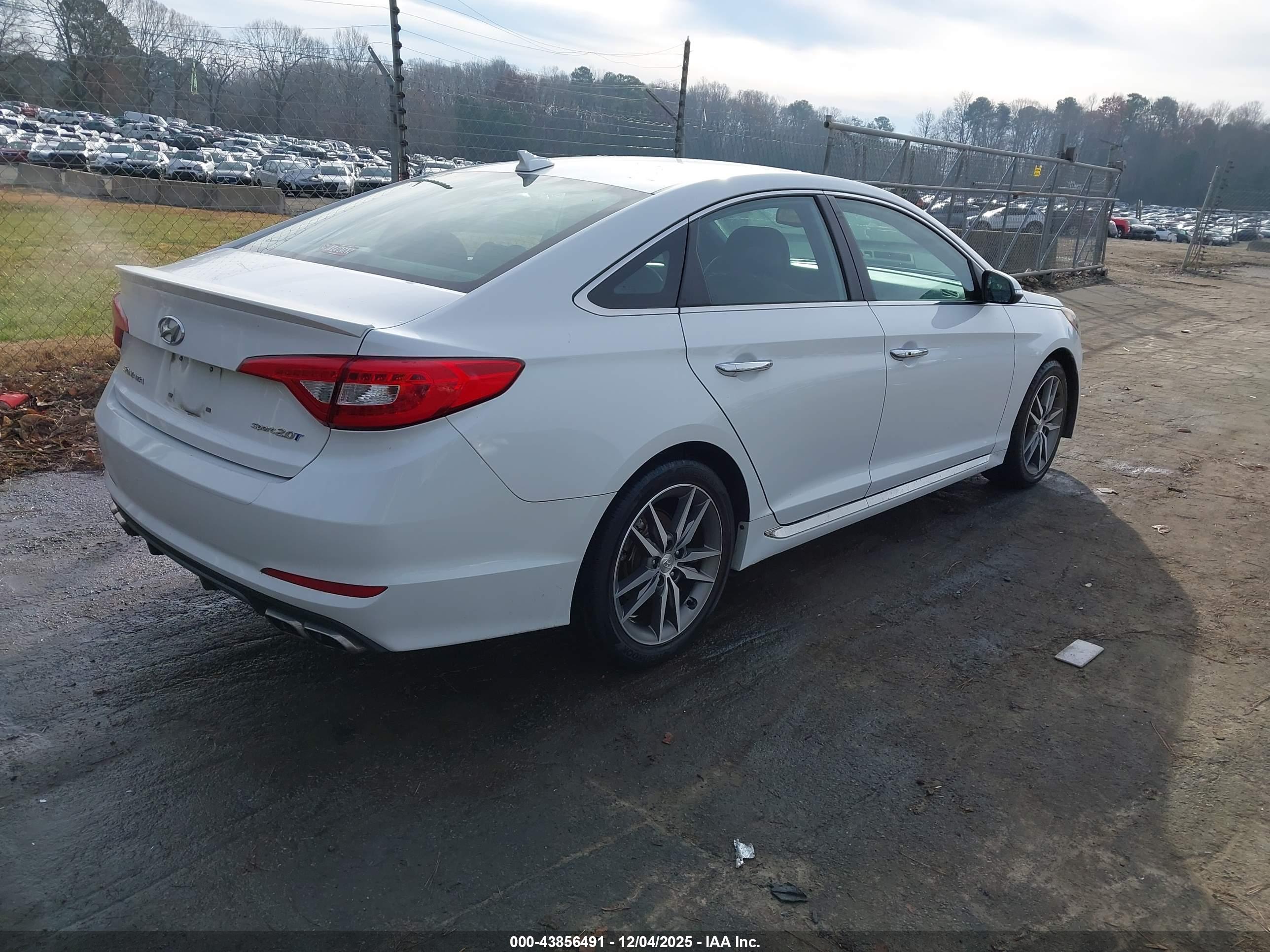 HYUNDAI SONATA image 4