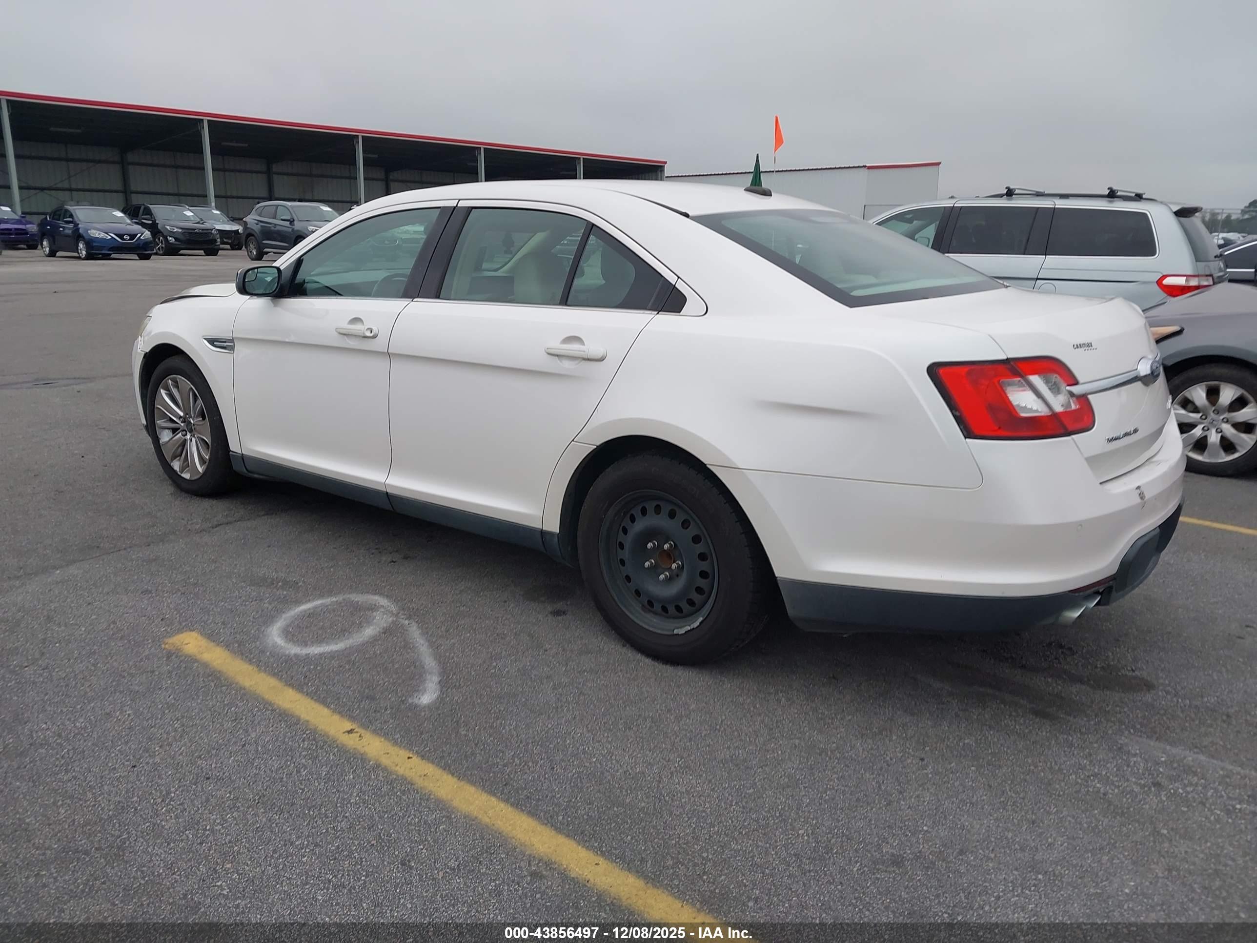 FORD TAURUS image 3
