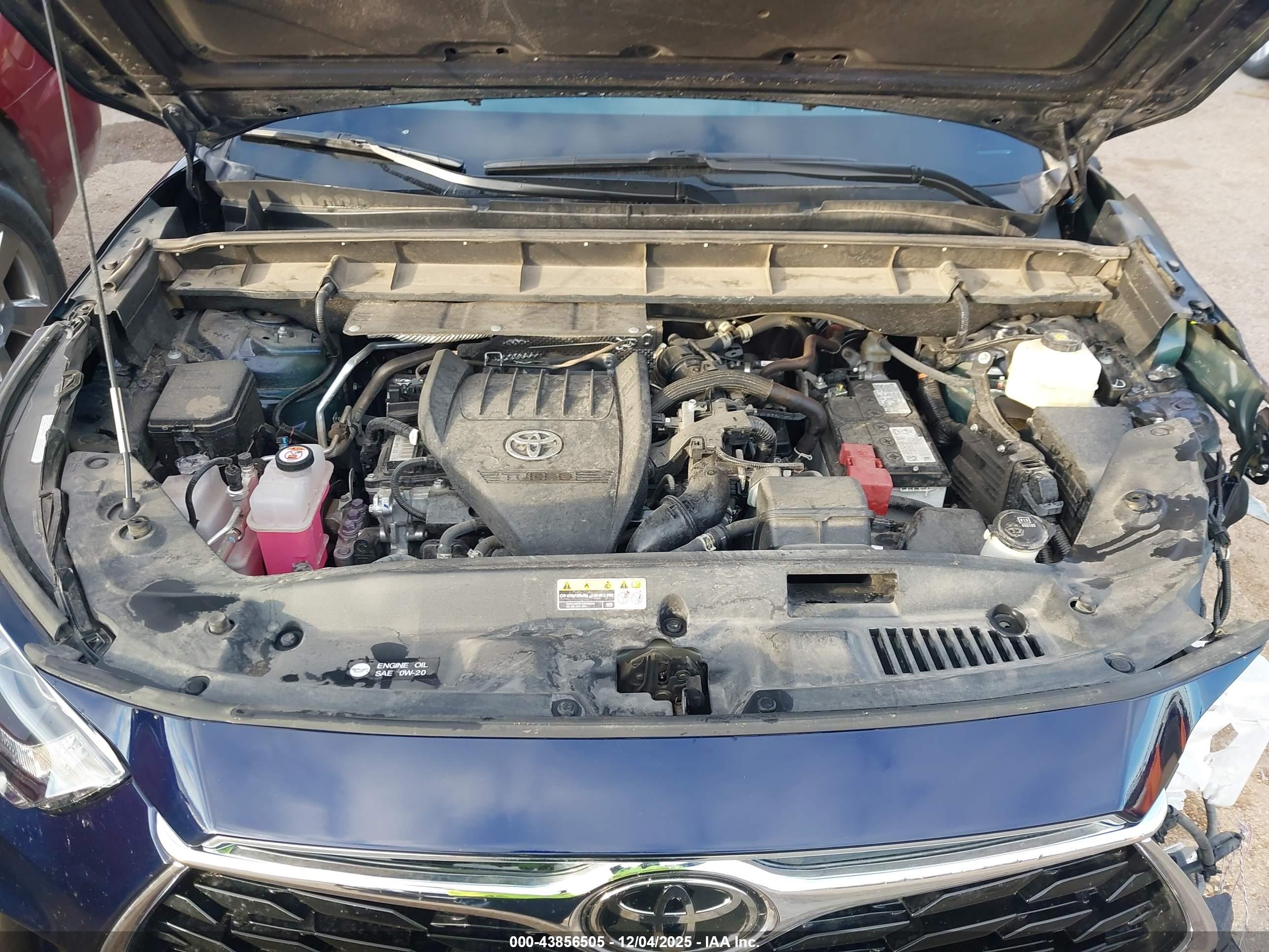 TOYOTA HIGHLANDER image 10