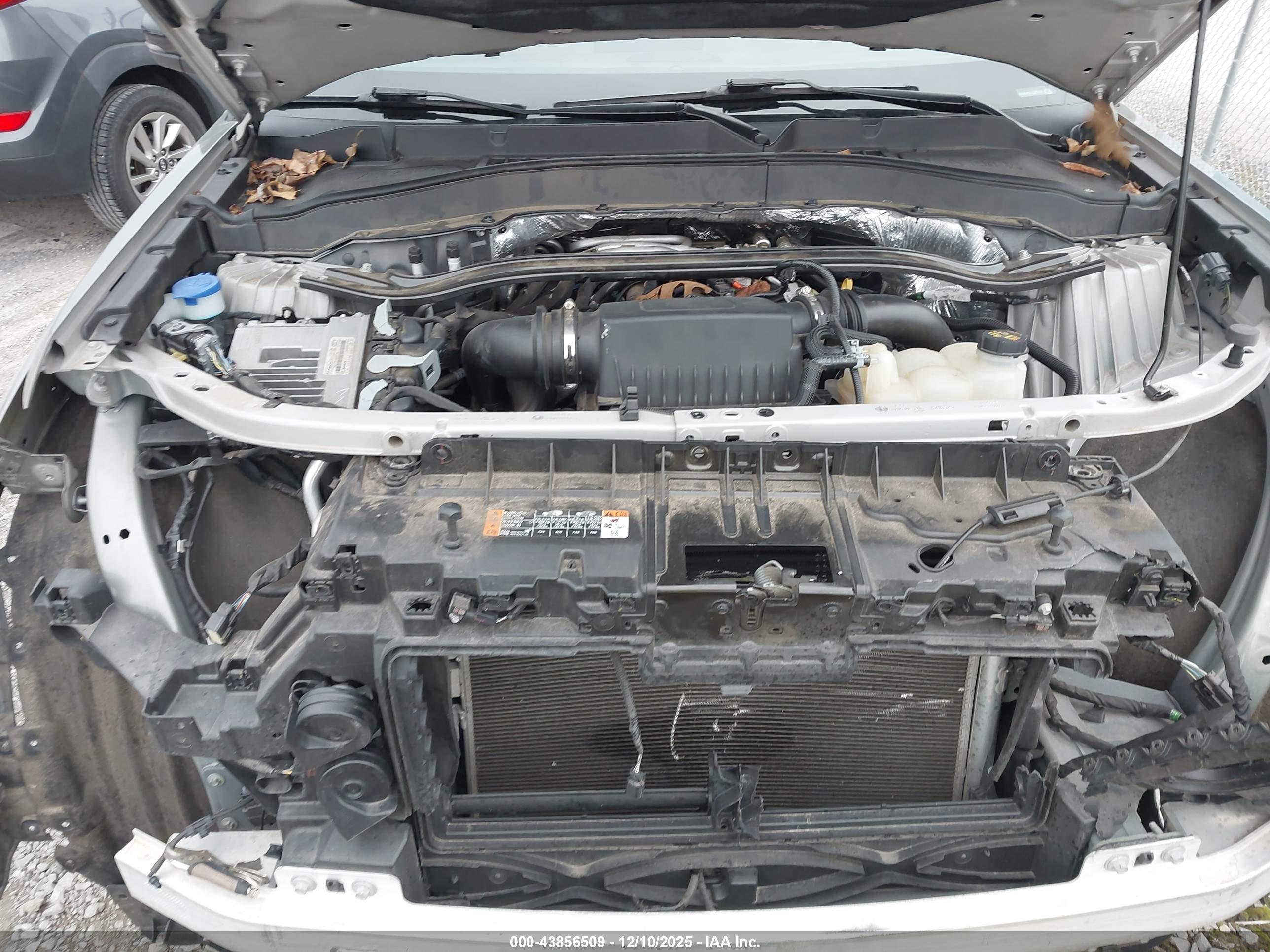 FORD EXPLORER image 10
