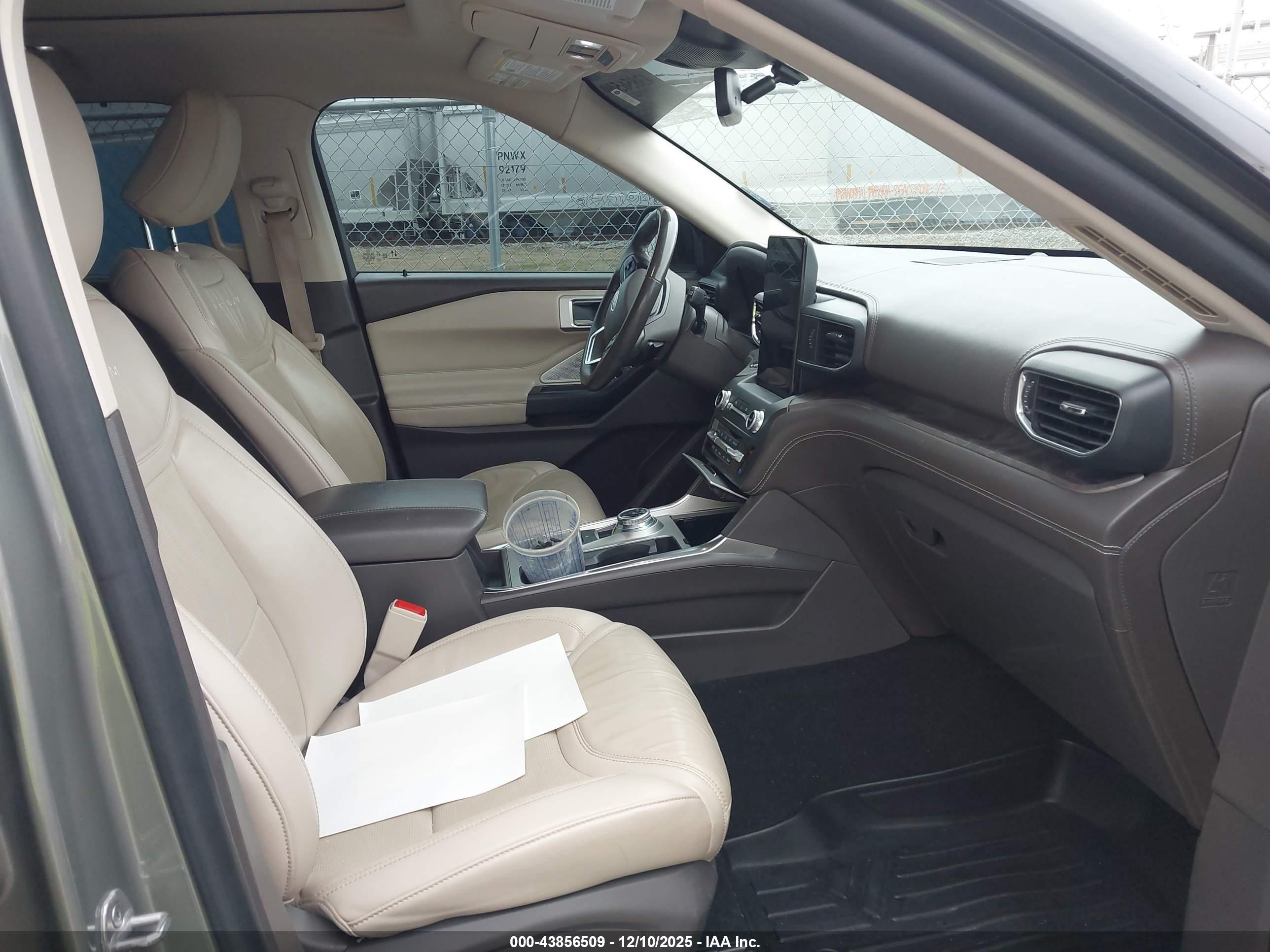 FORD EXPLORER image 5