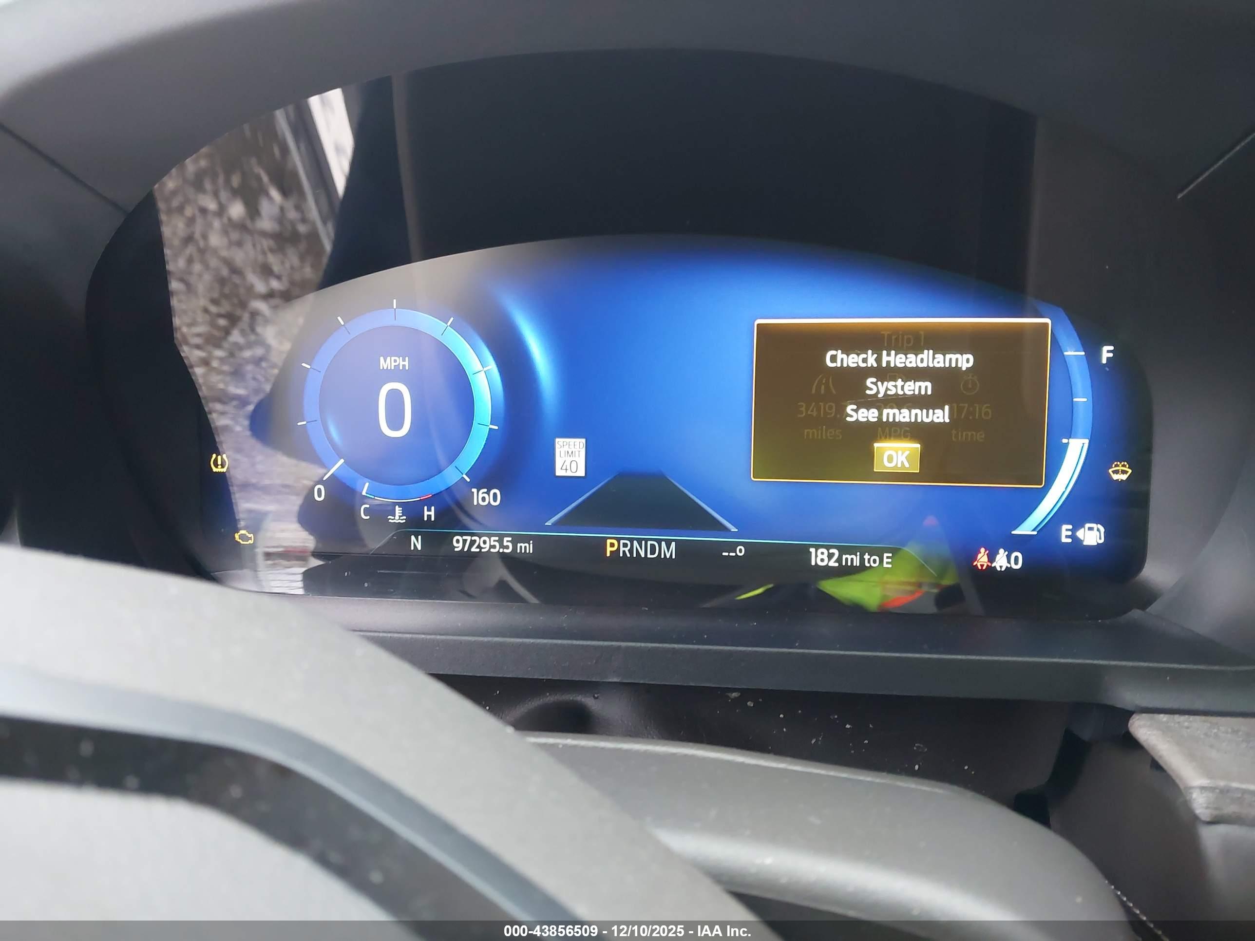 FORD EXPLORER image 7