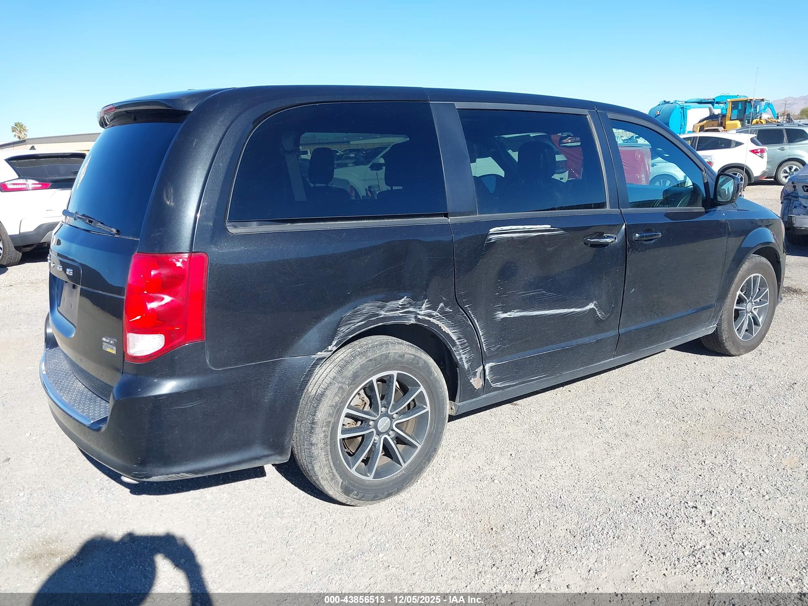 DODGE GRAND image 4