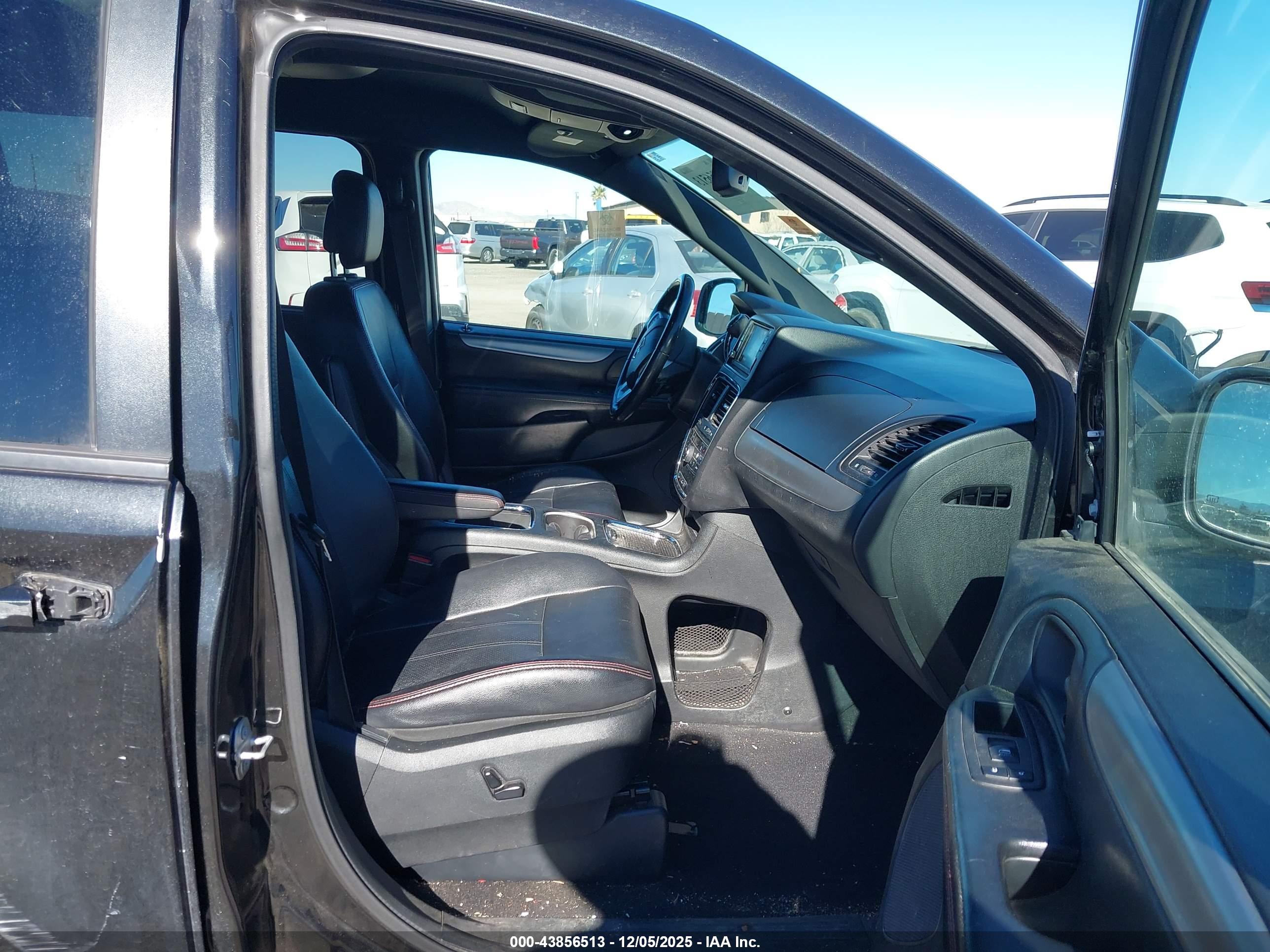 DODGE GRAND image 5