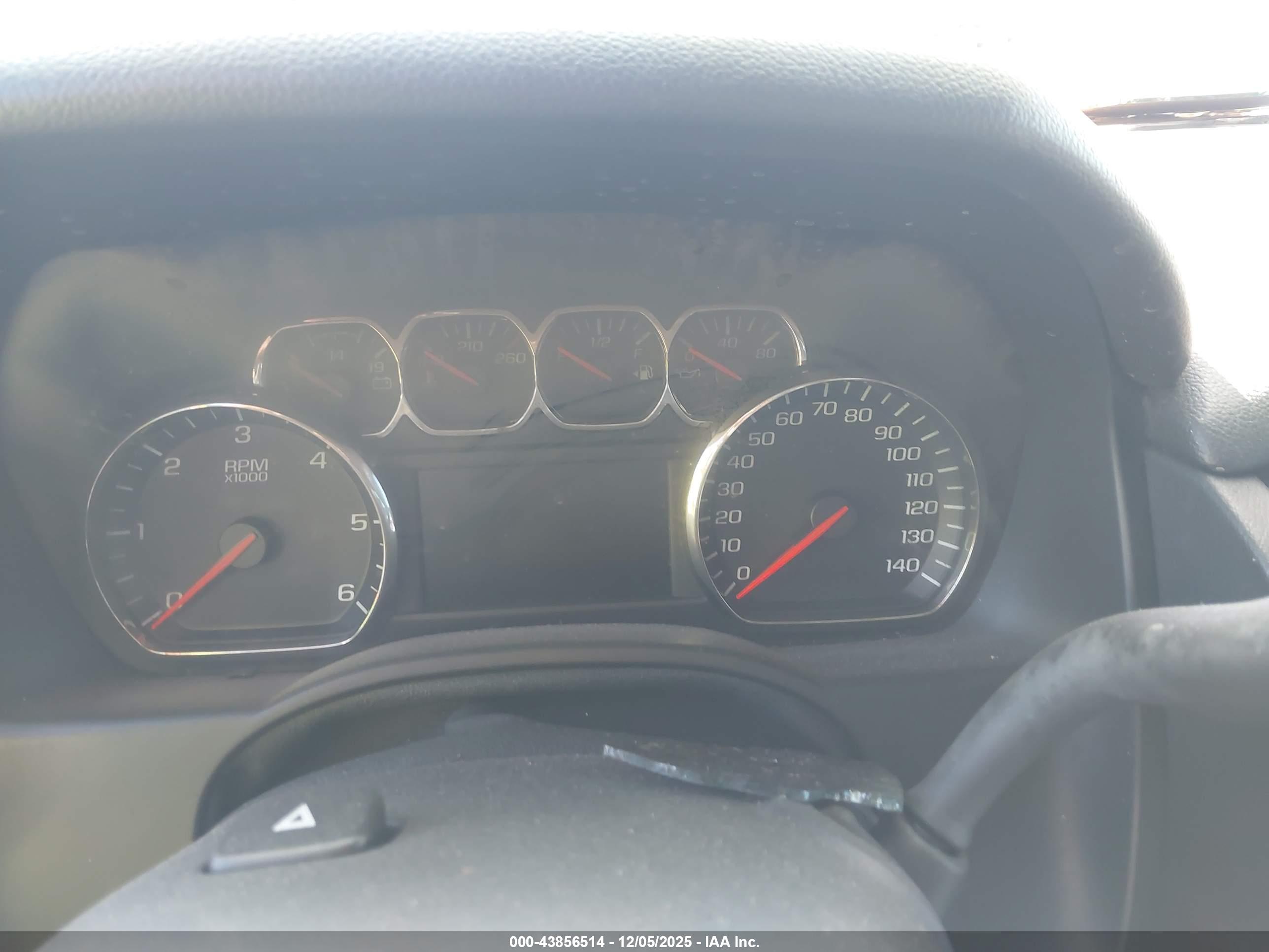 CHEVROLET TAHOE image 7
