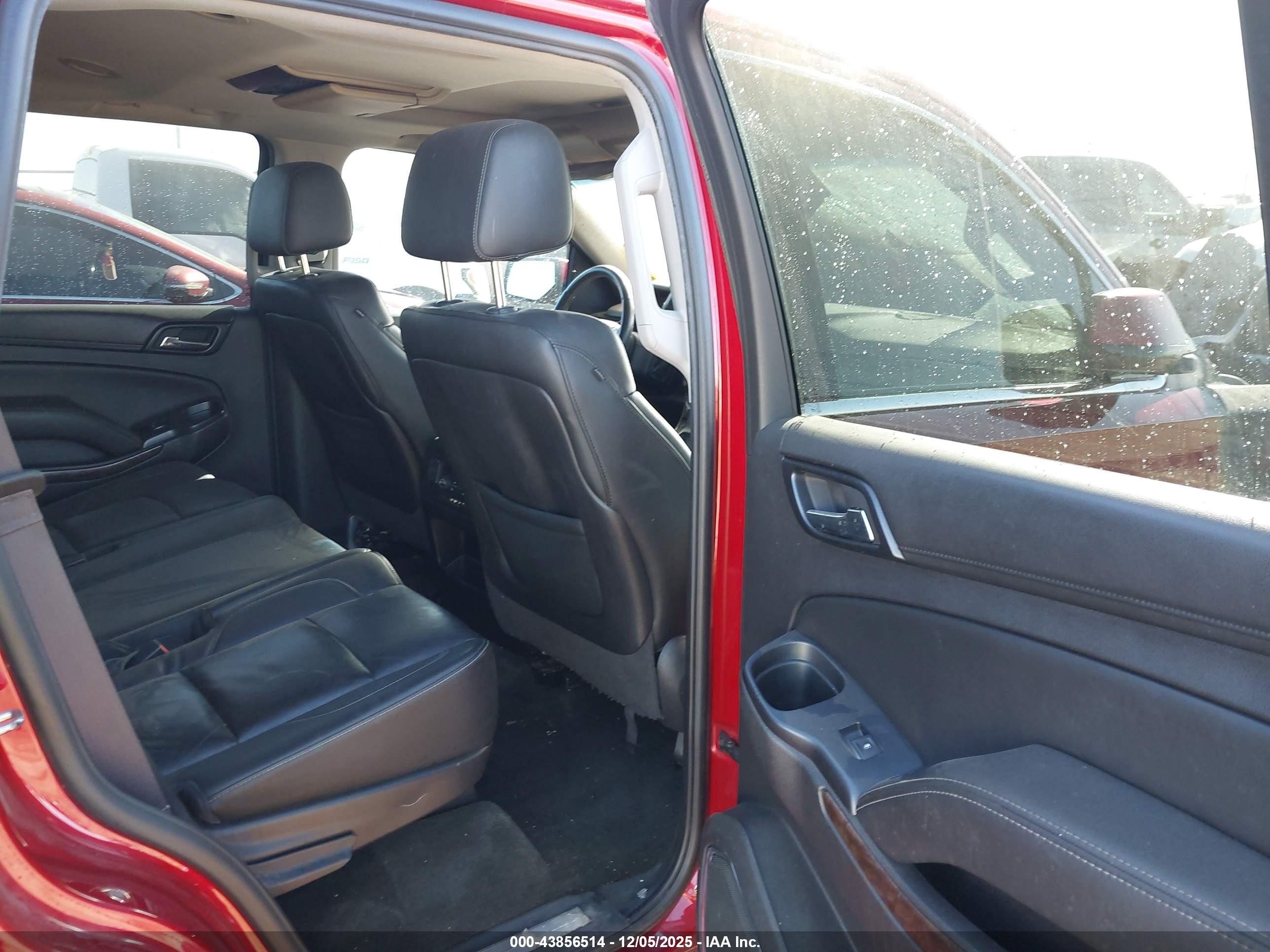 CHEVROLET TAHOE image 8