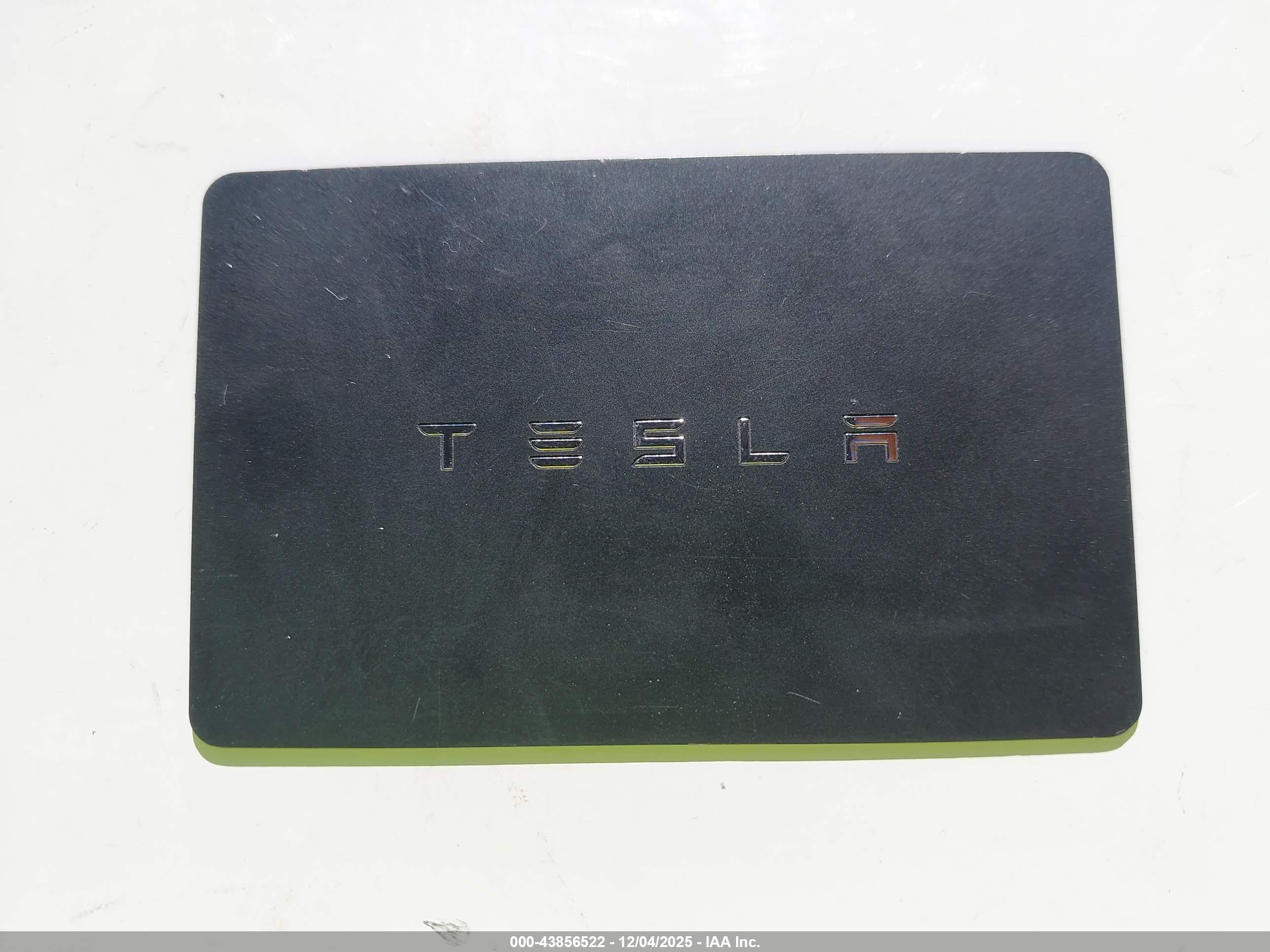 TESLA MODEL image 11