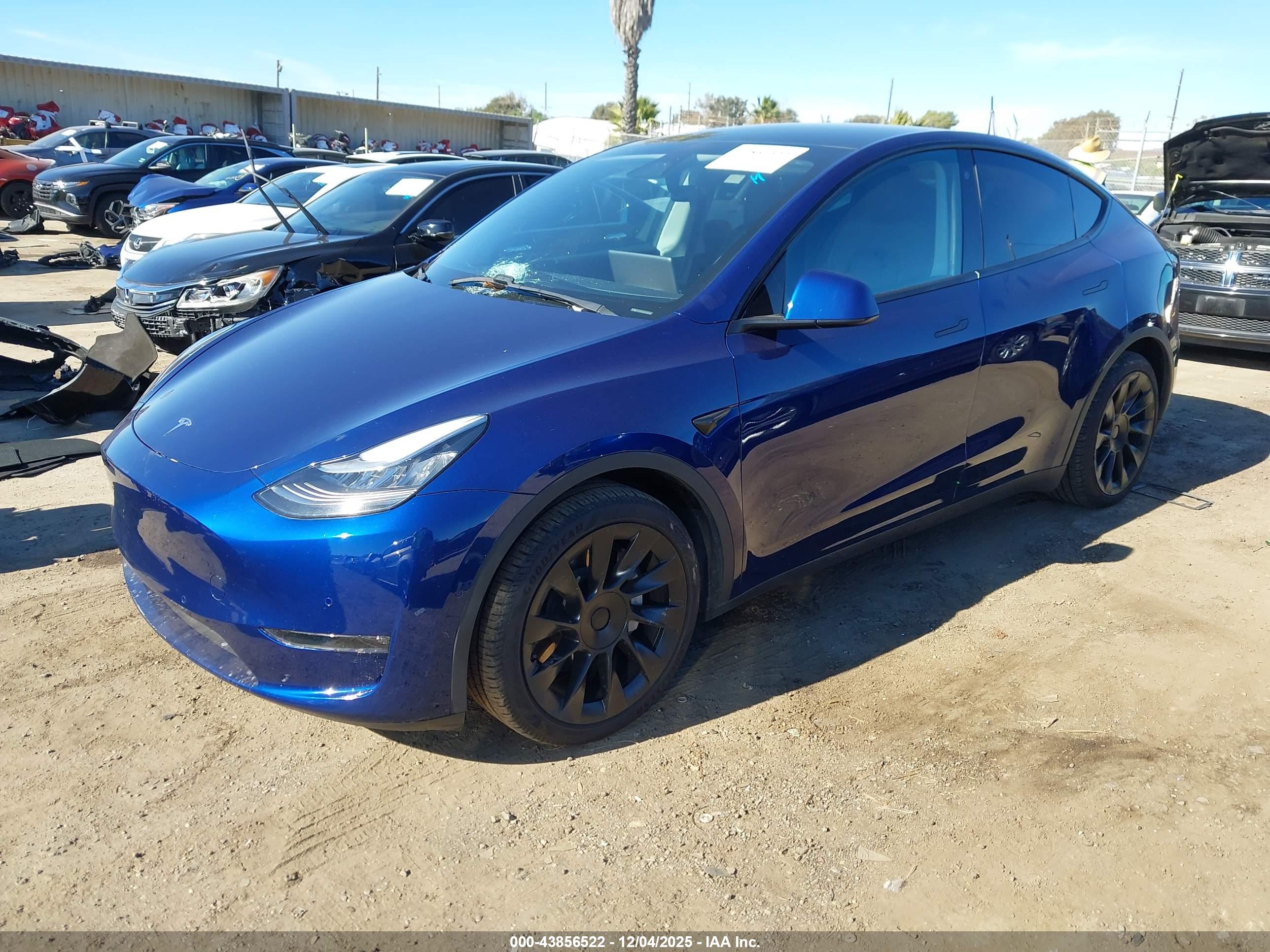 TESLA MODEL image 2