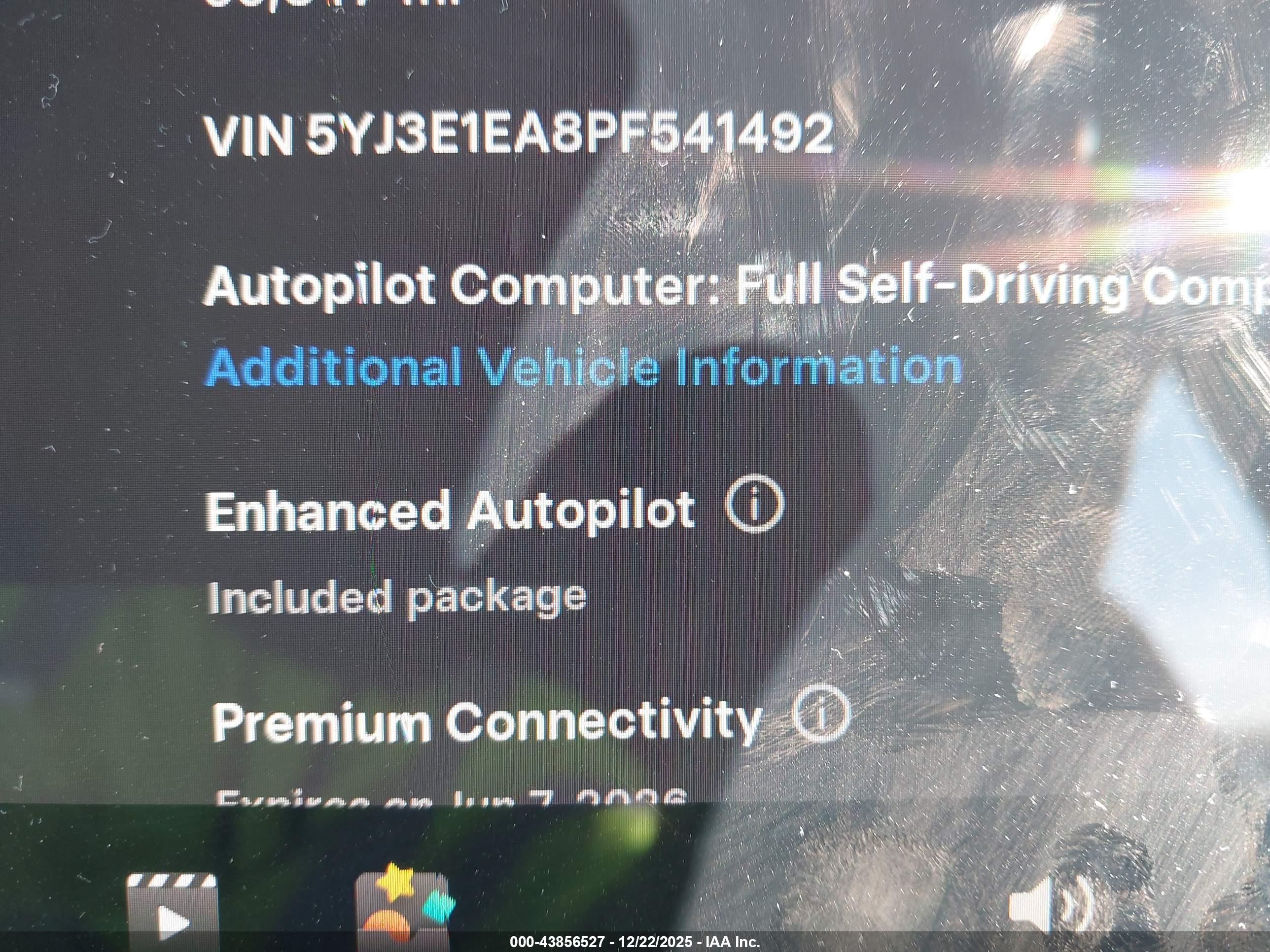TESLA MODEL image 9