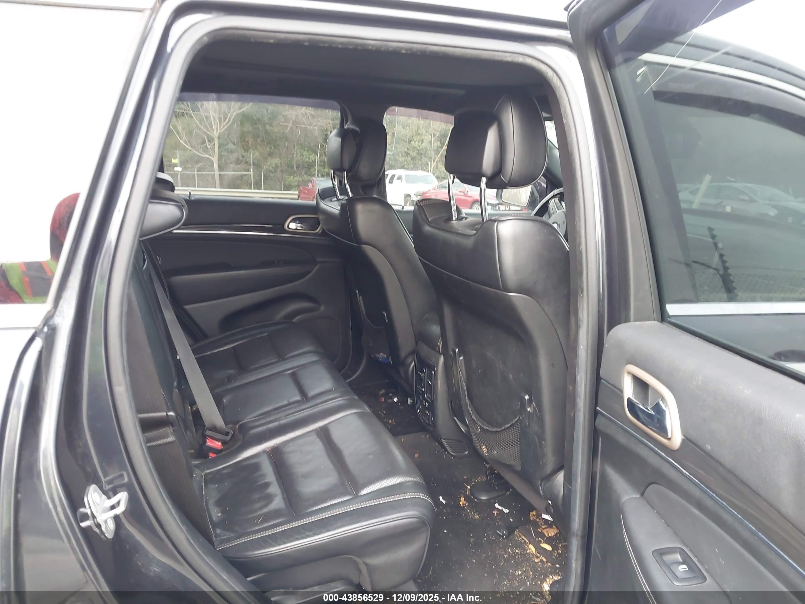 JEEP GRAND image 8