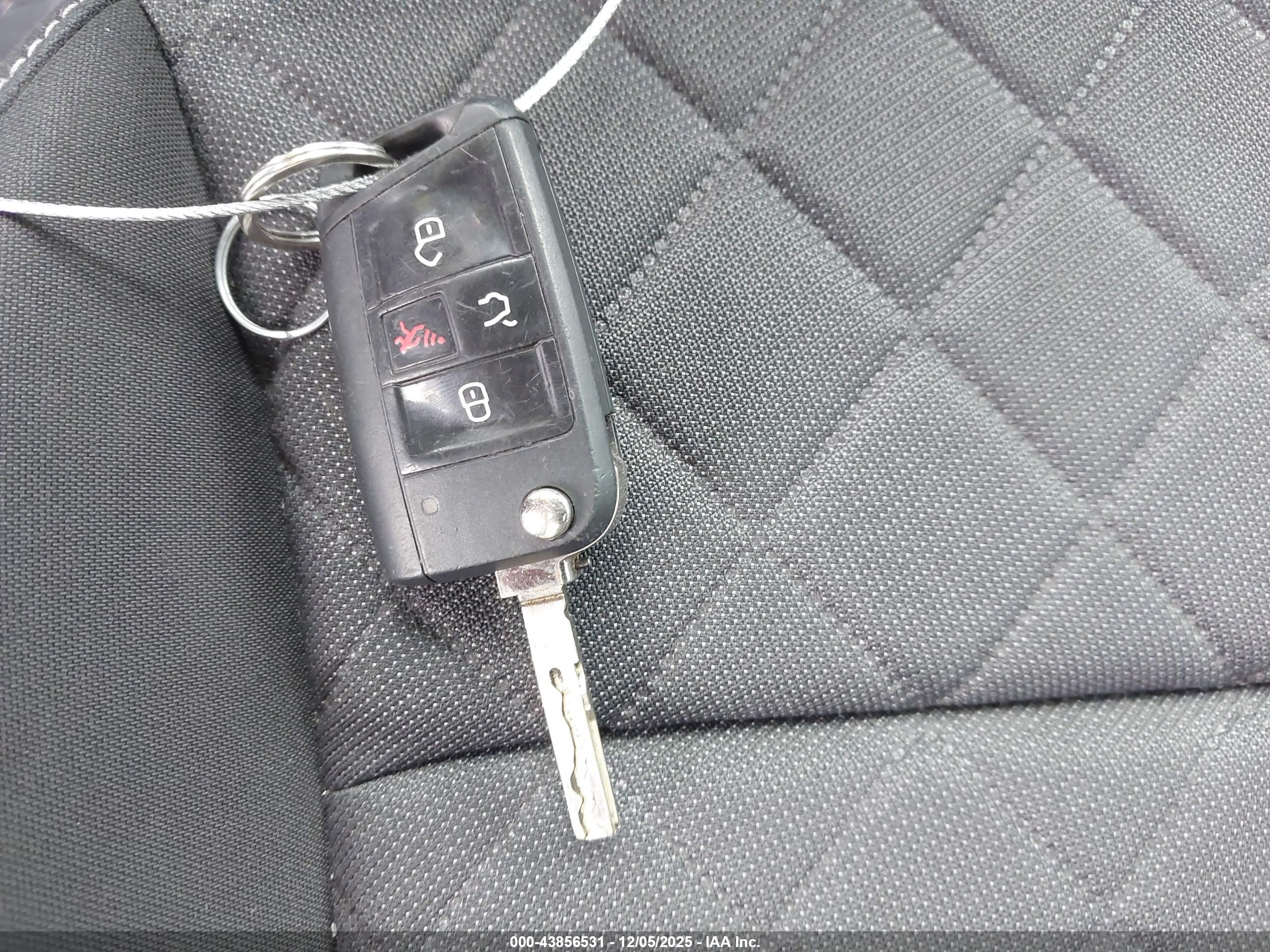 VOLKSWAGEN ATLAS image 11