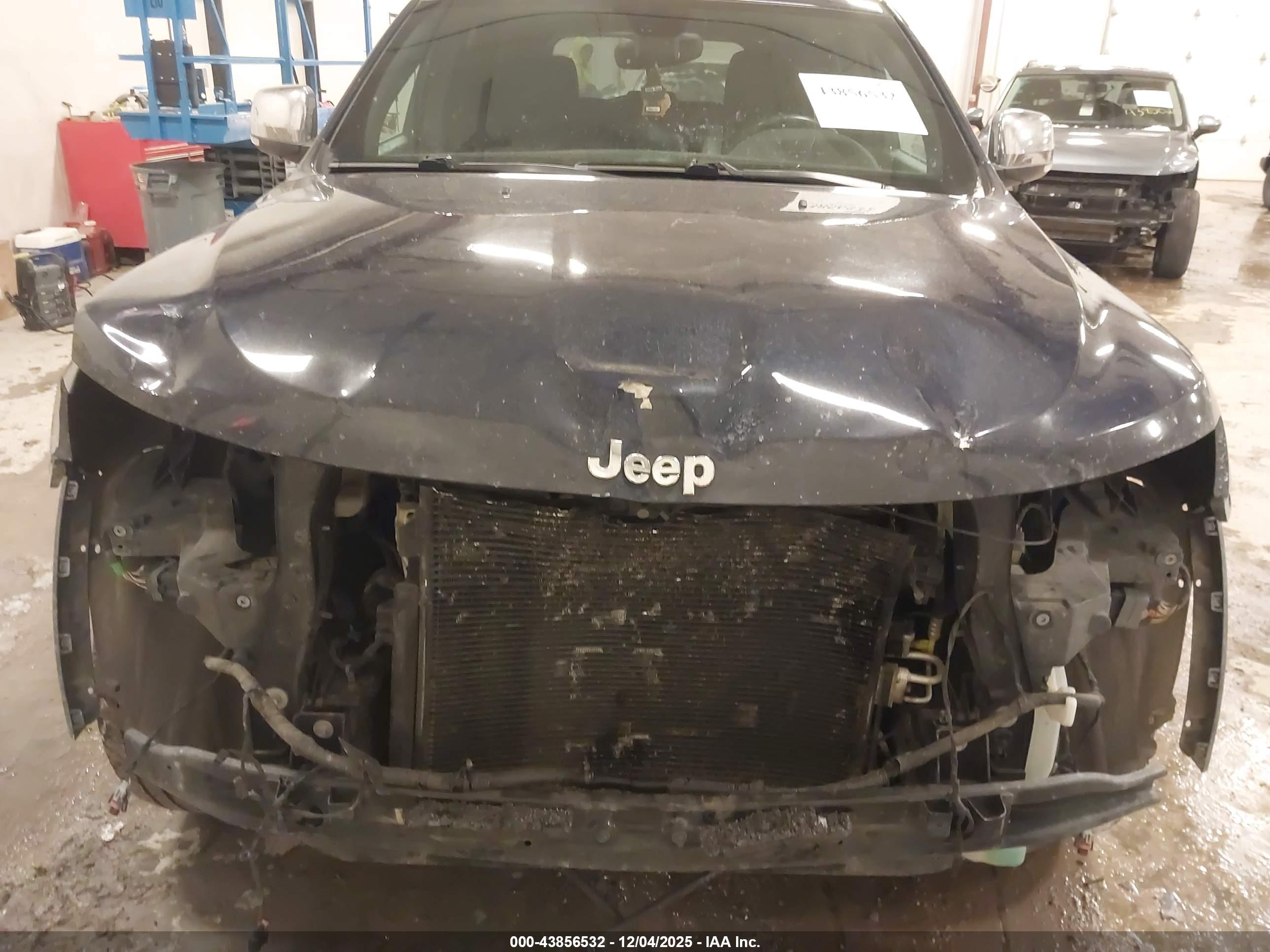 JEEP GRAND image 6