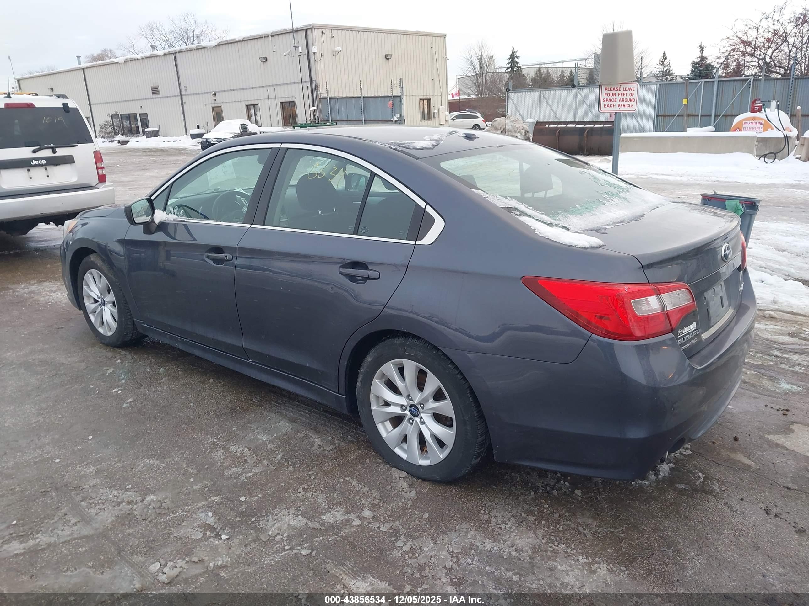 SUBARU LEGACY image 3