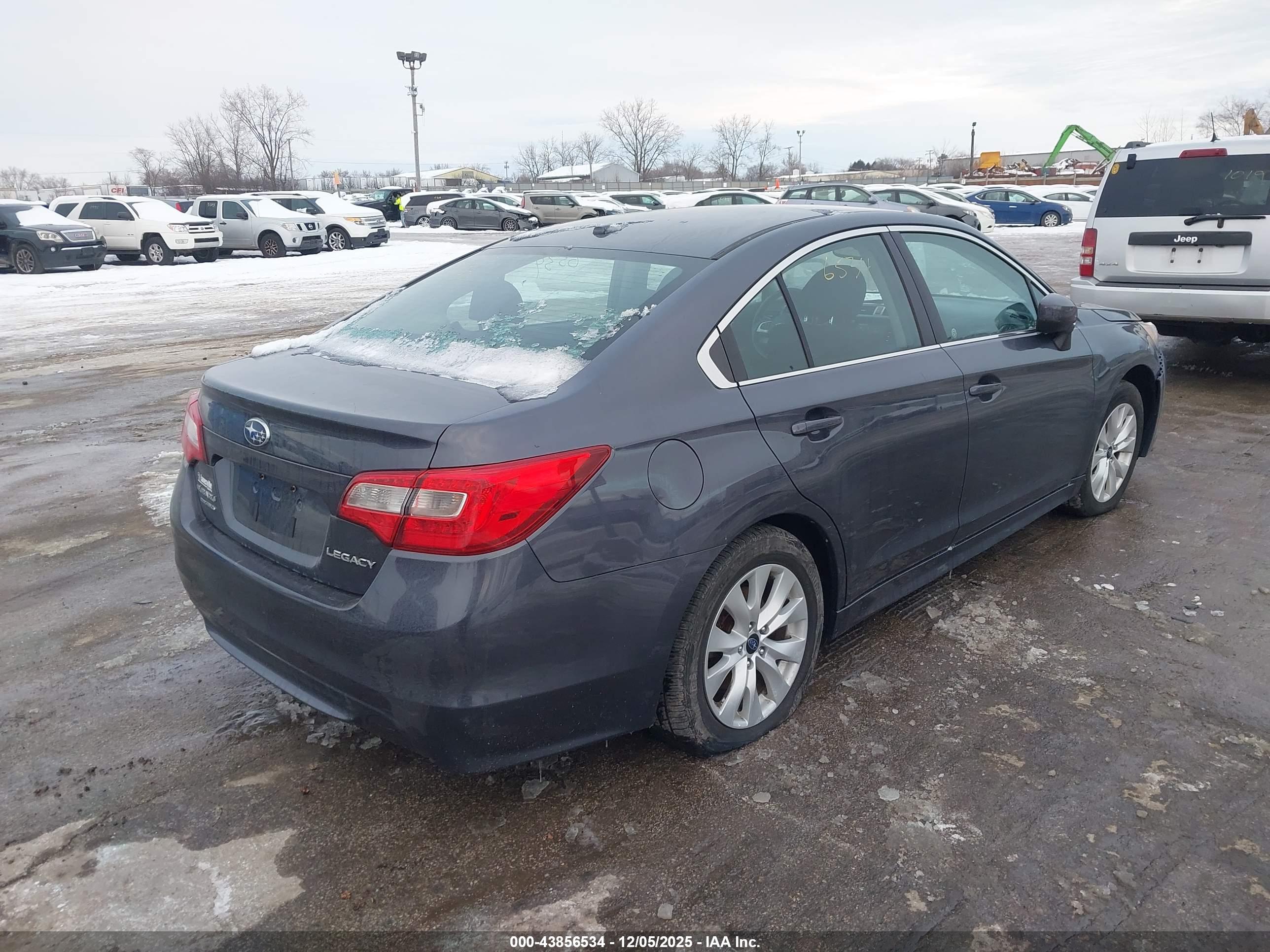 SUBARU LEGACY image 4