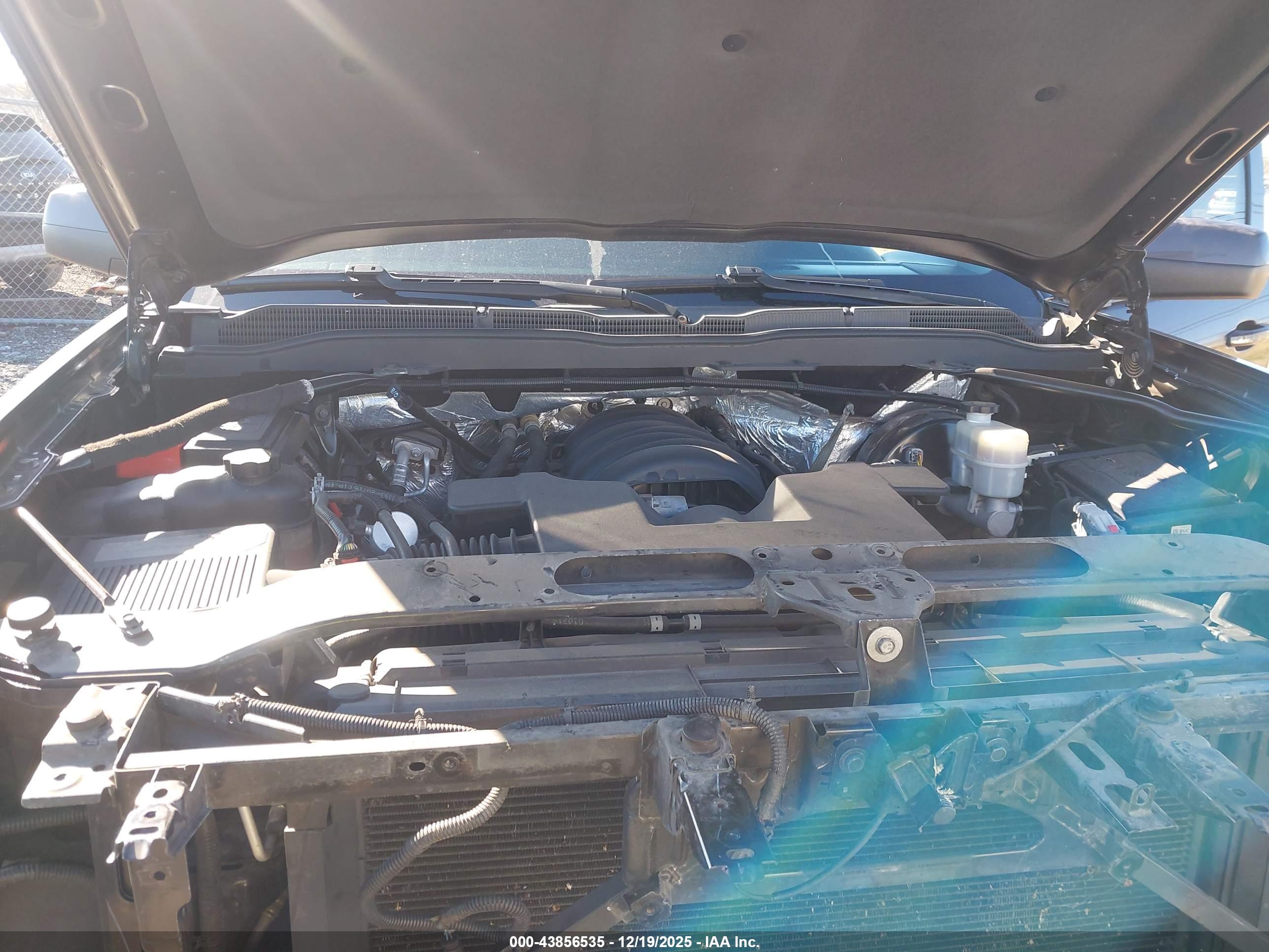 CHEVROLET SILVERADO image 10