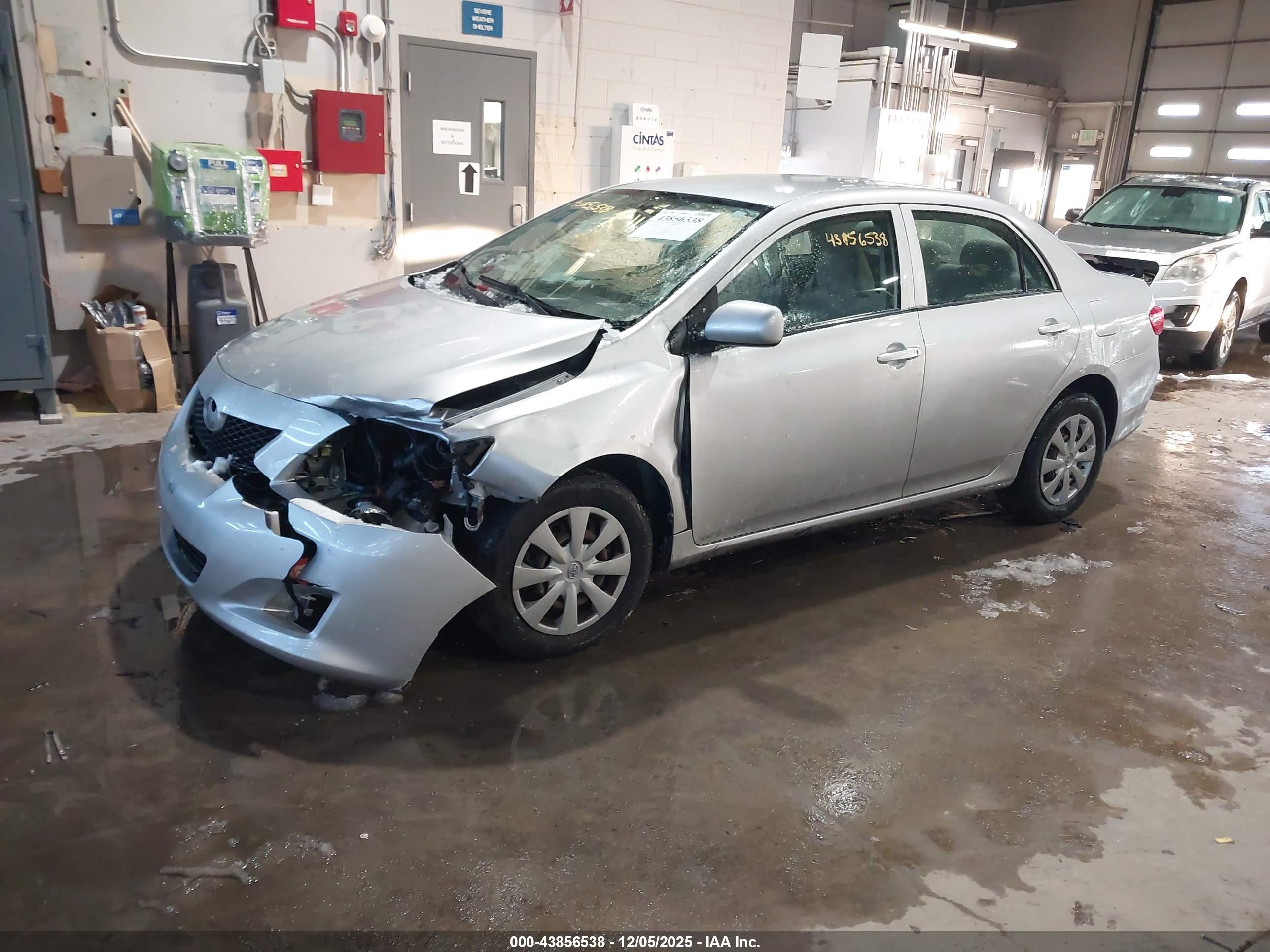 TOYOTA COROLLA image 2