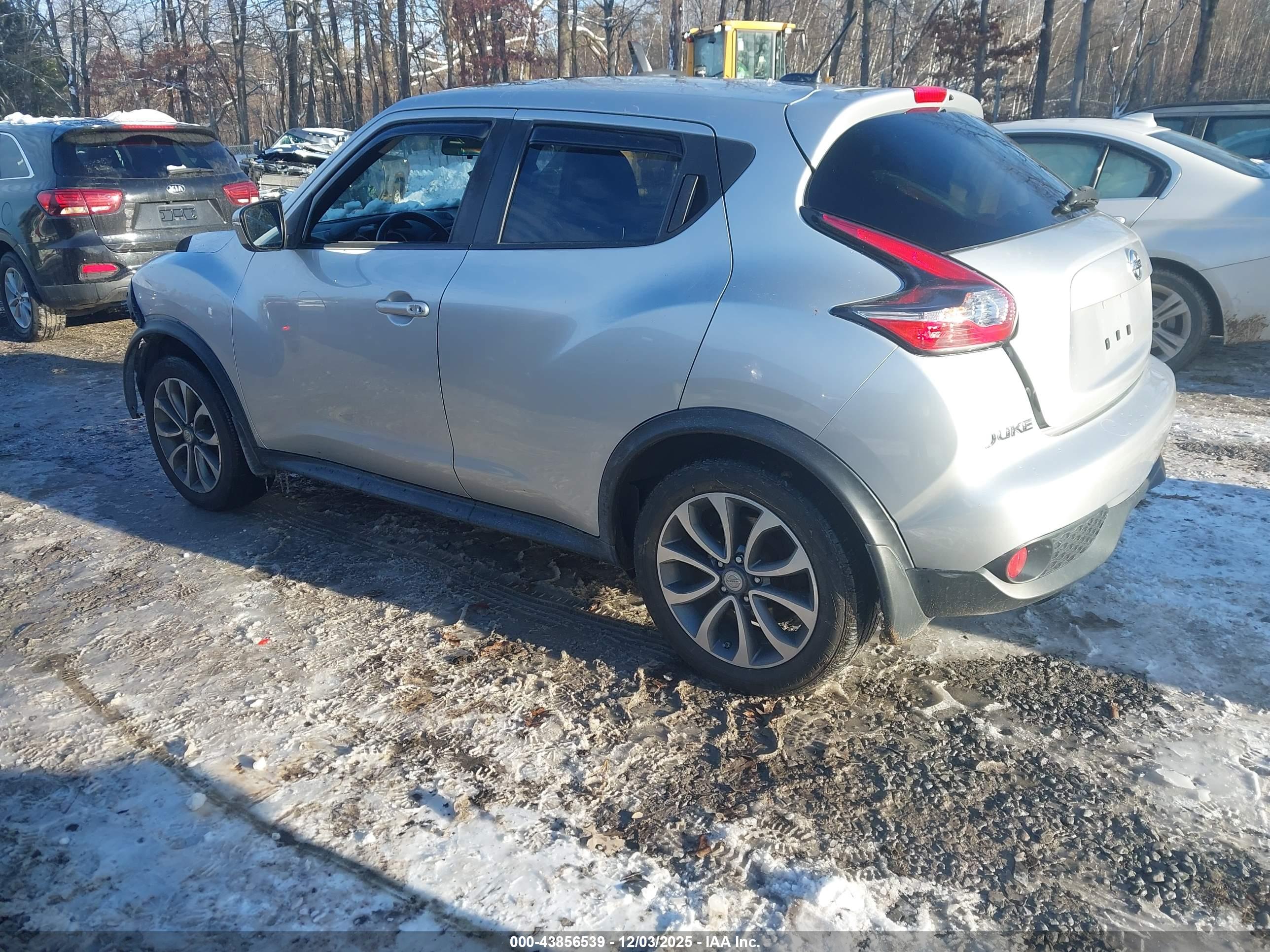 NISSAN JUKE image 3