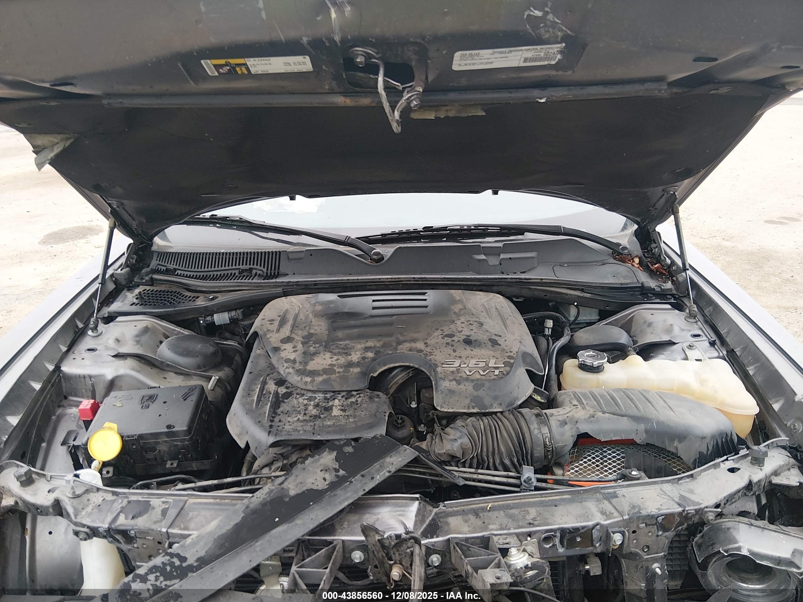 DODGE CHALLENGER image 10