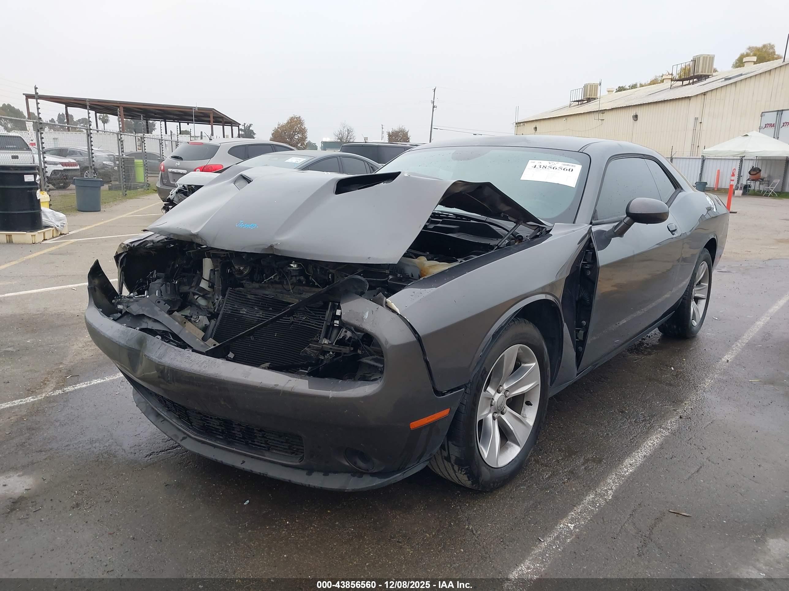 DODGE CHALLENGER image 2