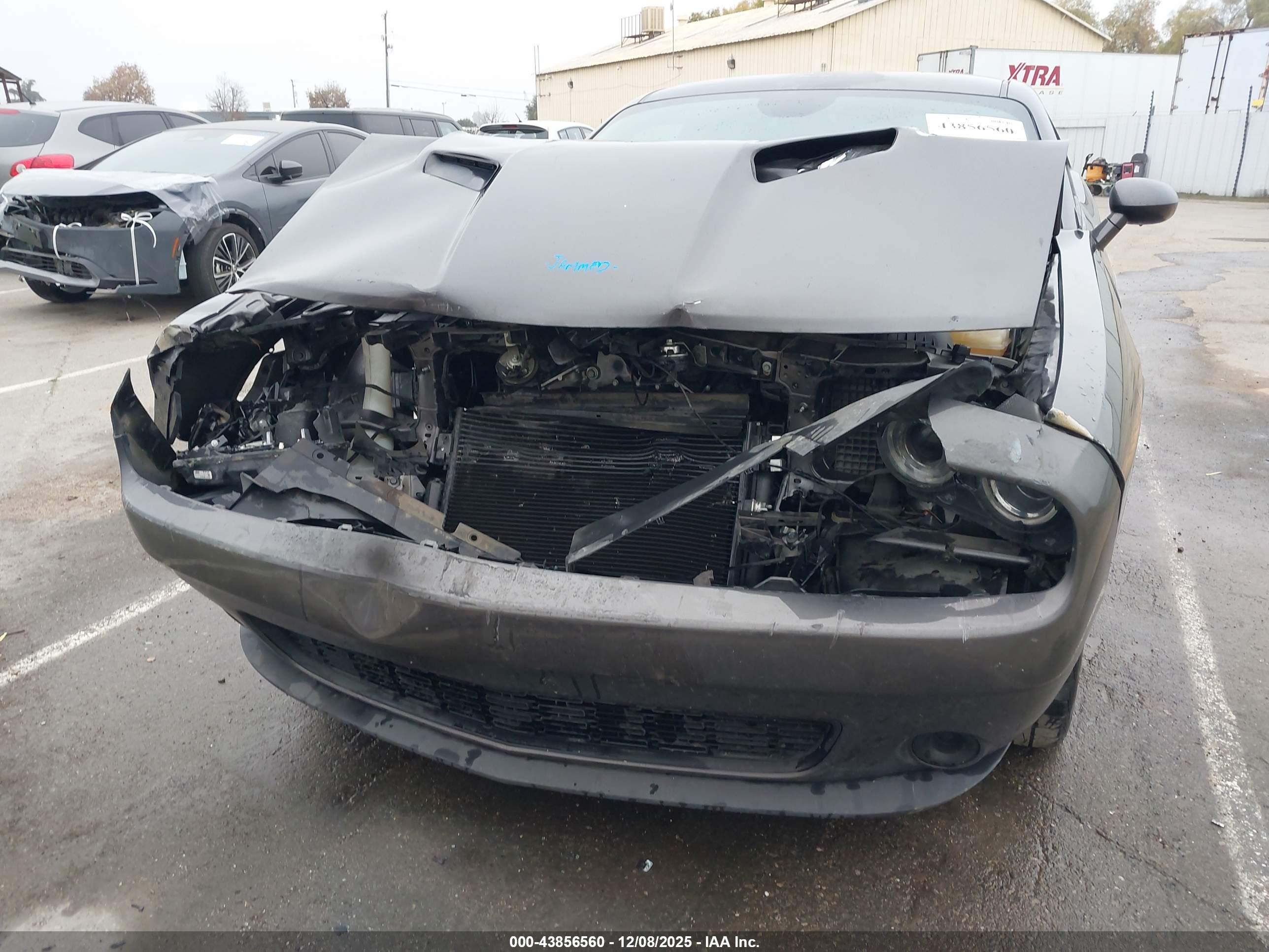 DODGE CHALLENGER image 6