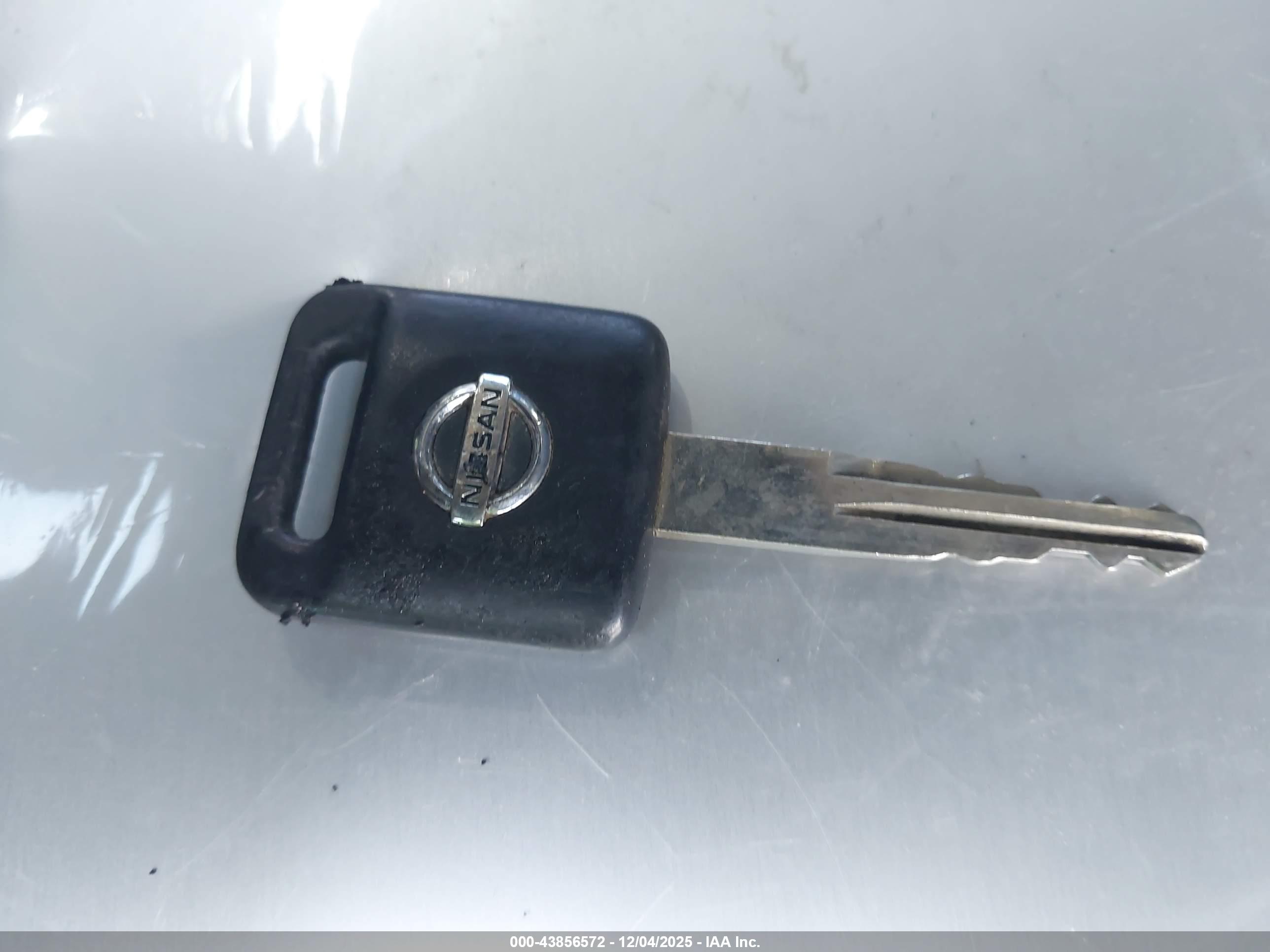 NISSAN FRONTIER image 11