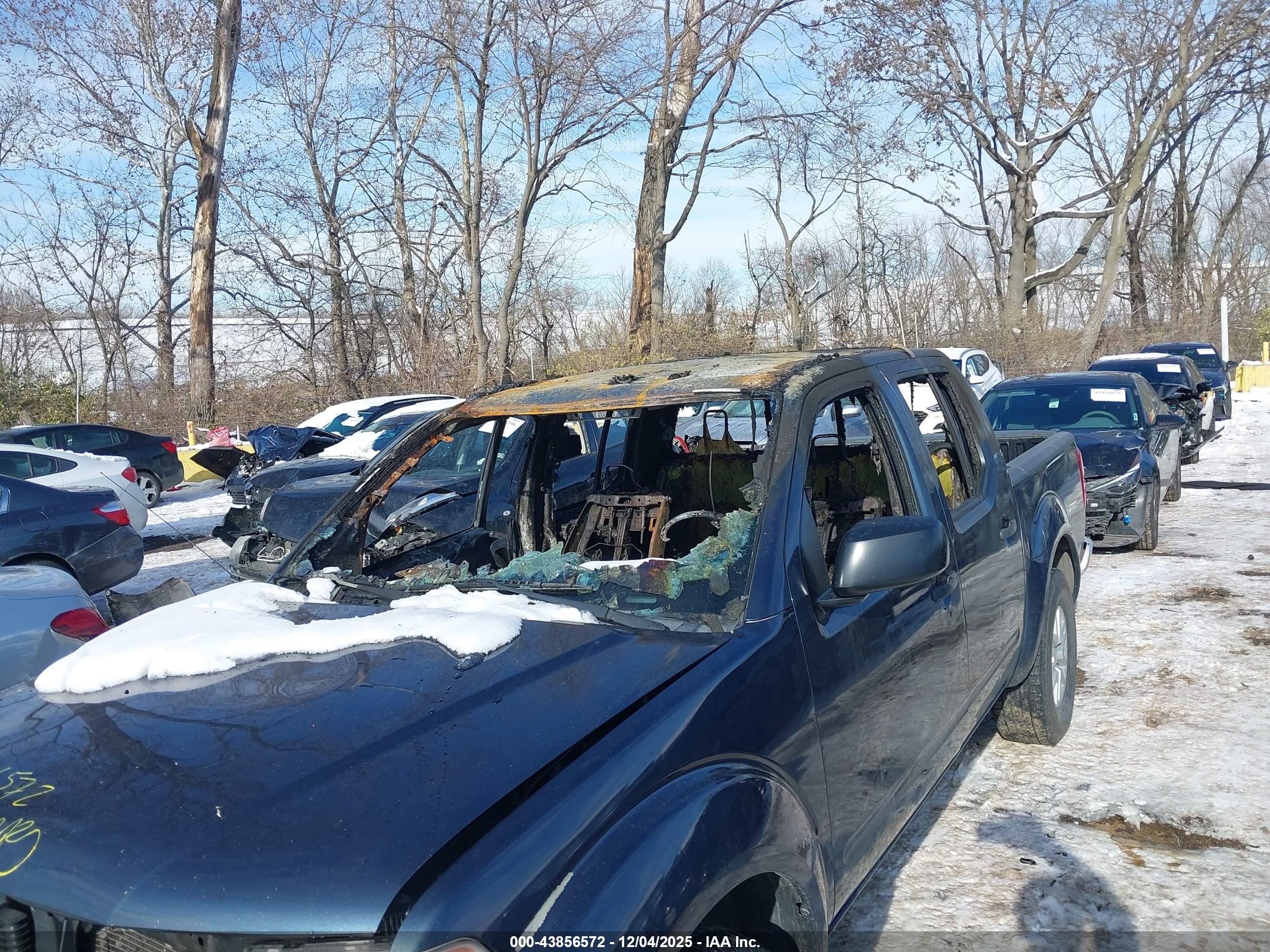 NISSAN FRONTIER image 6