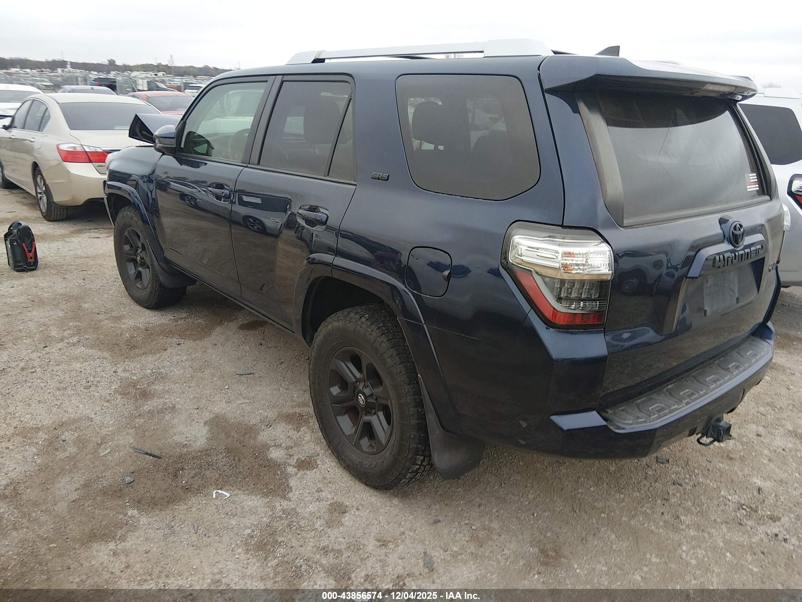 TOYOTA 4RUNNER image 3
