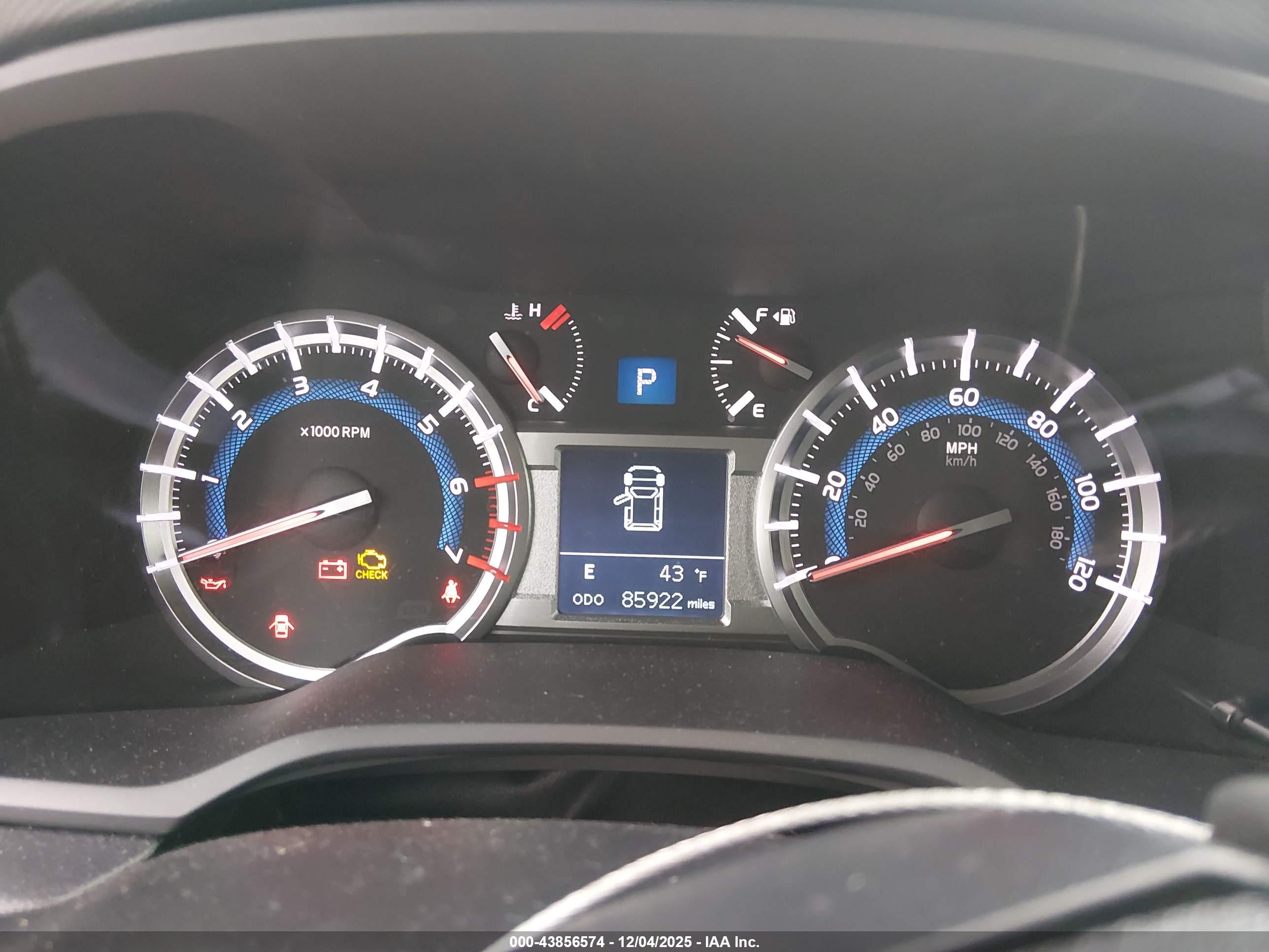 TOYOTA 4RUNNER image 7