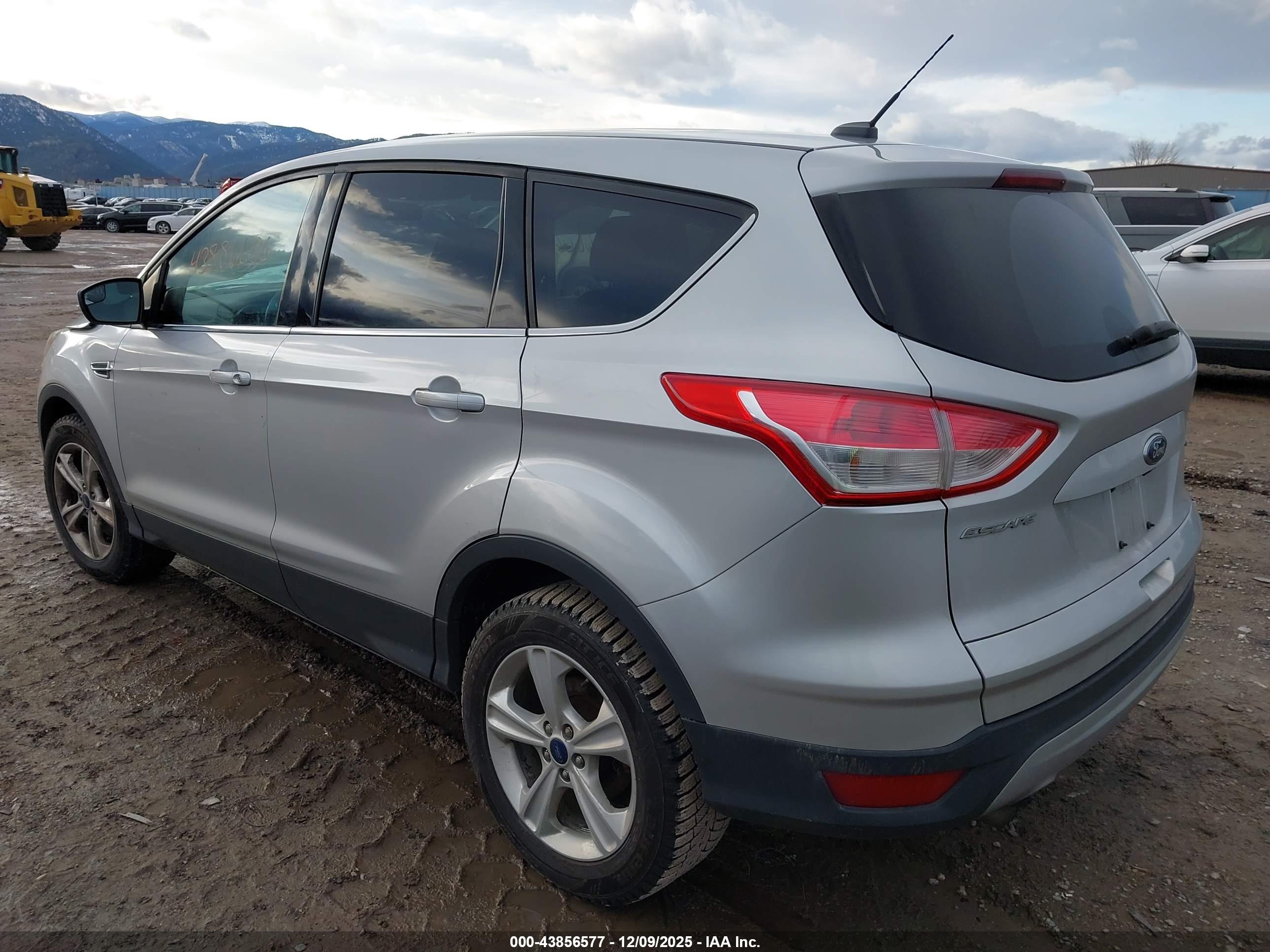 FORD ESCAPE image 3