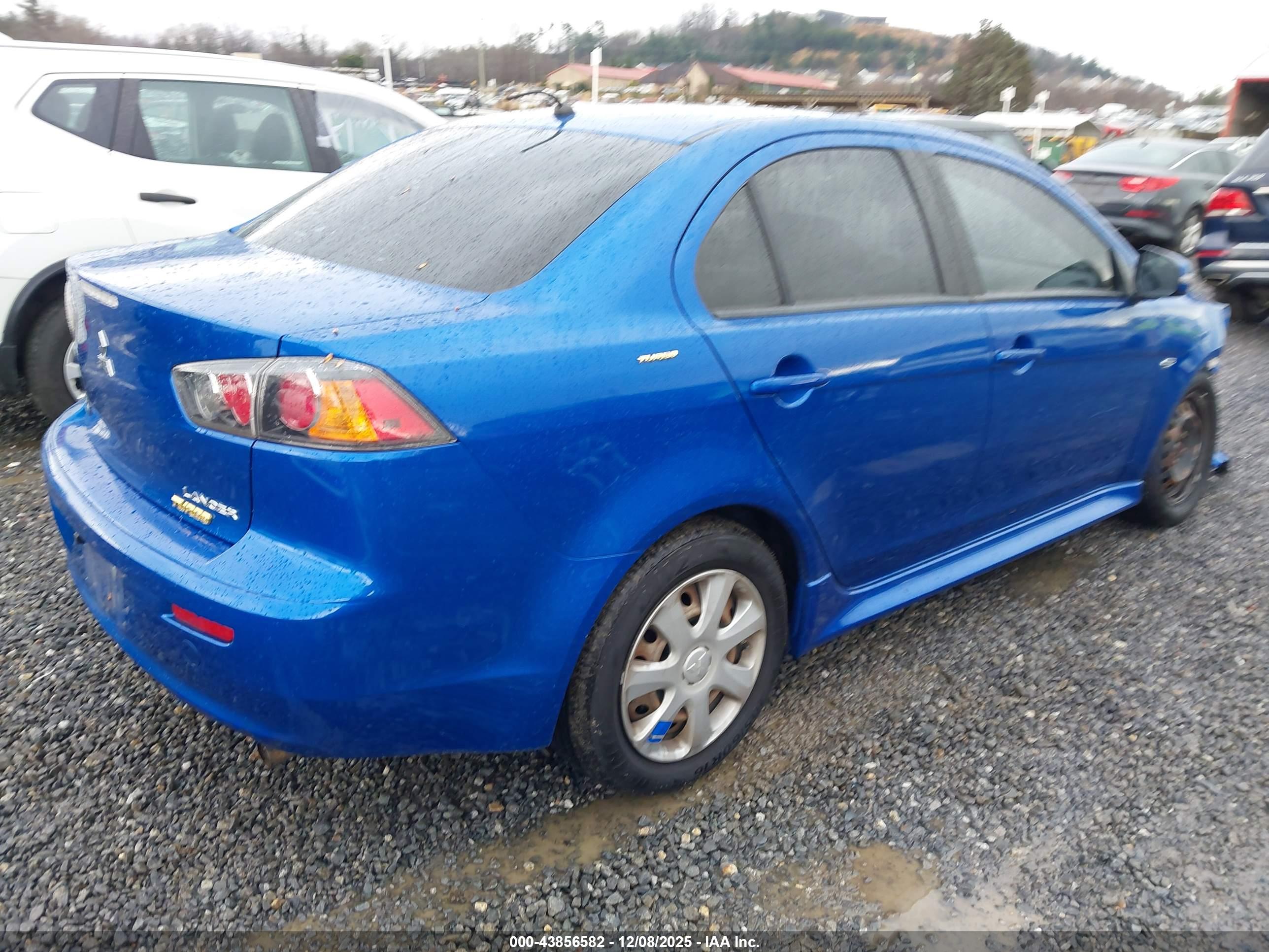 MITSUBISHI LANCER image 4