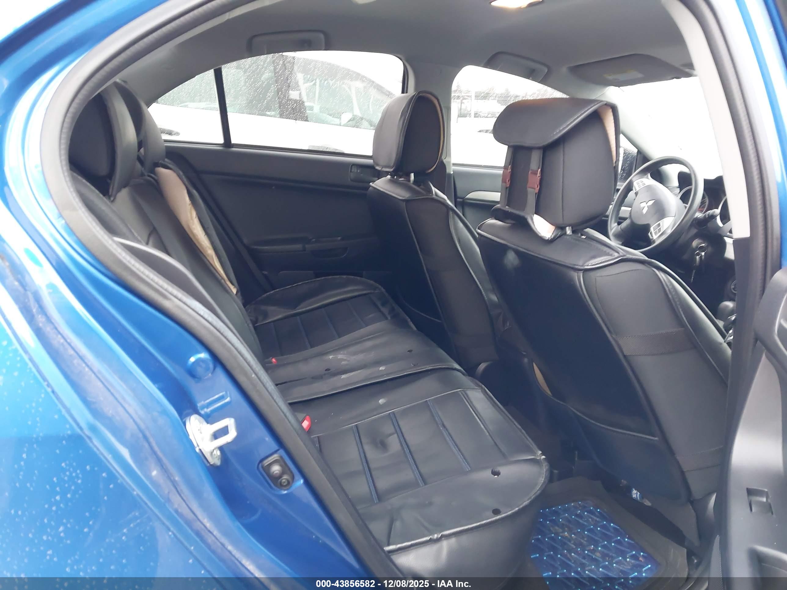 MITSUBISHI LANCER image 8