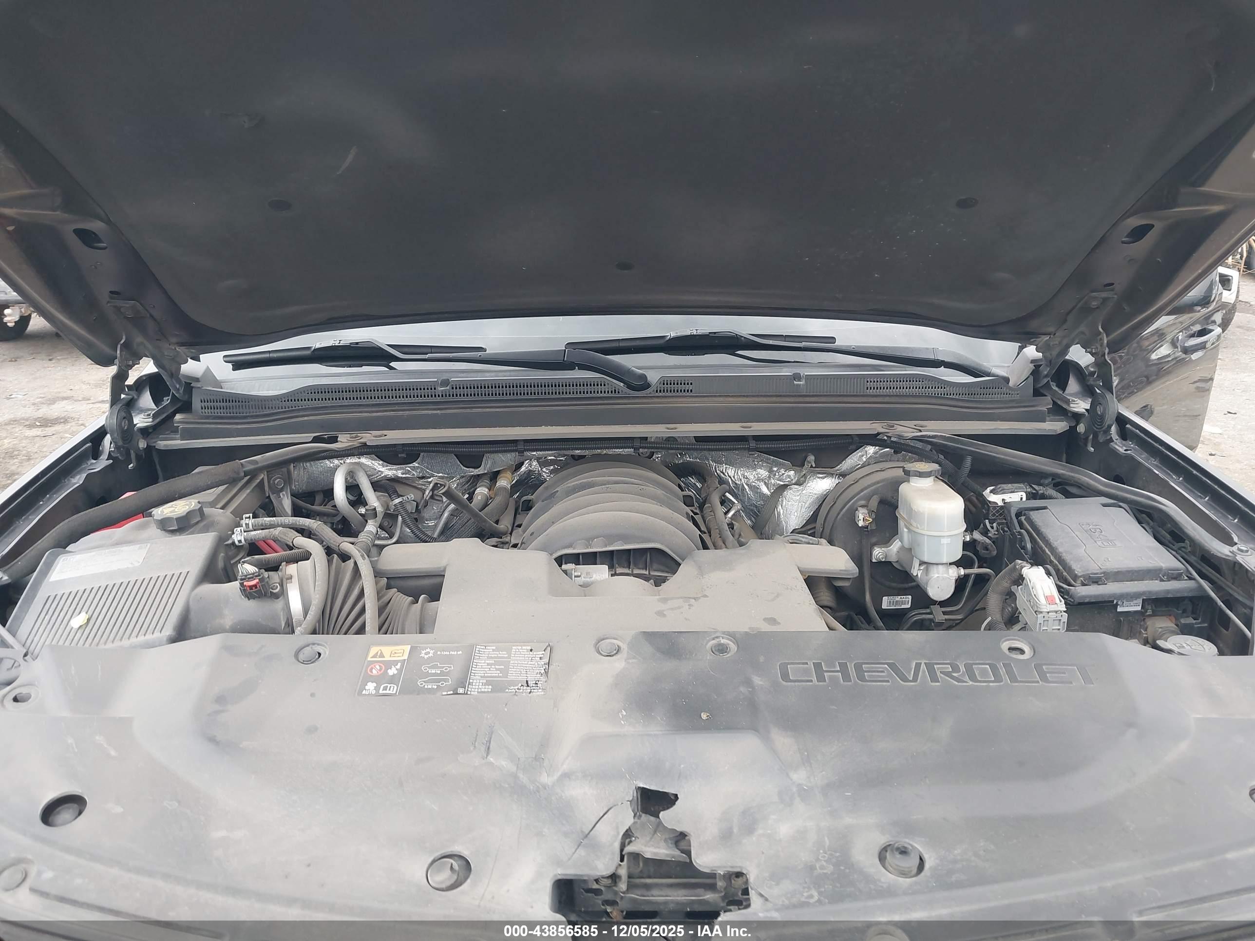 CHEVROLET TAHOE image 10