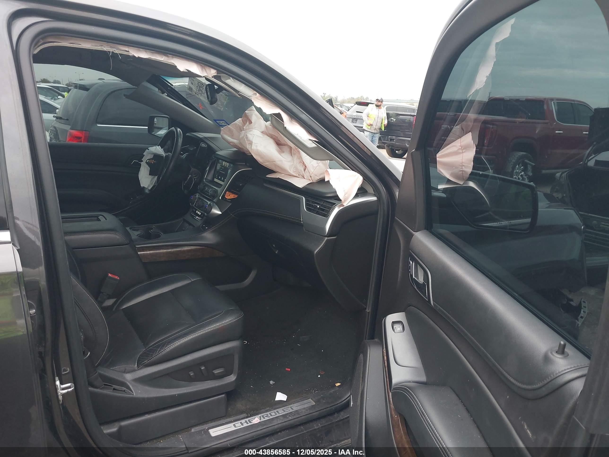 CHEVROLET TAHOE image 5