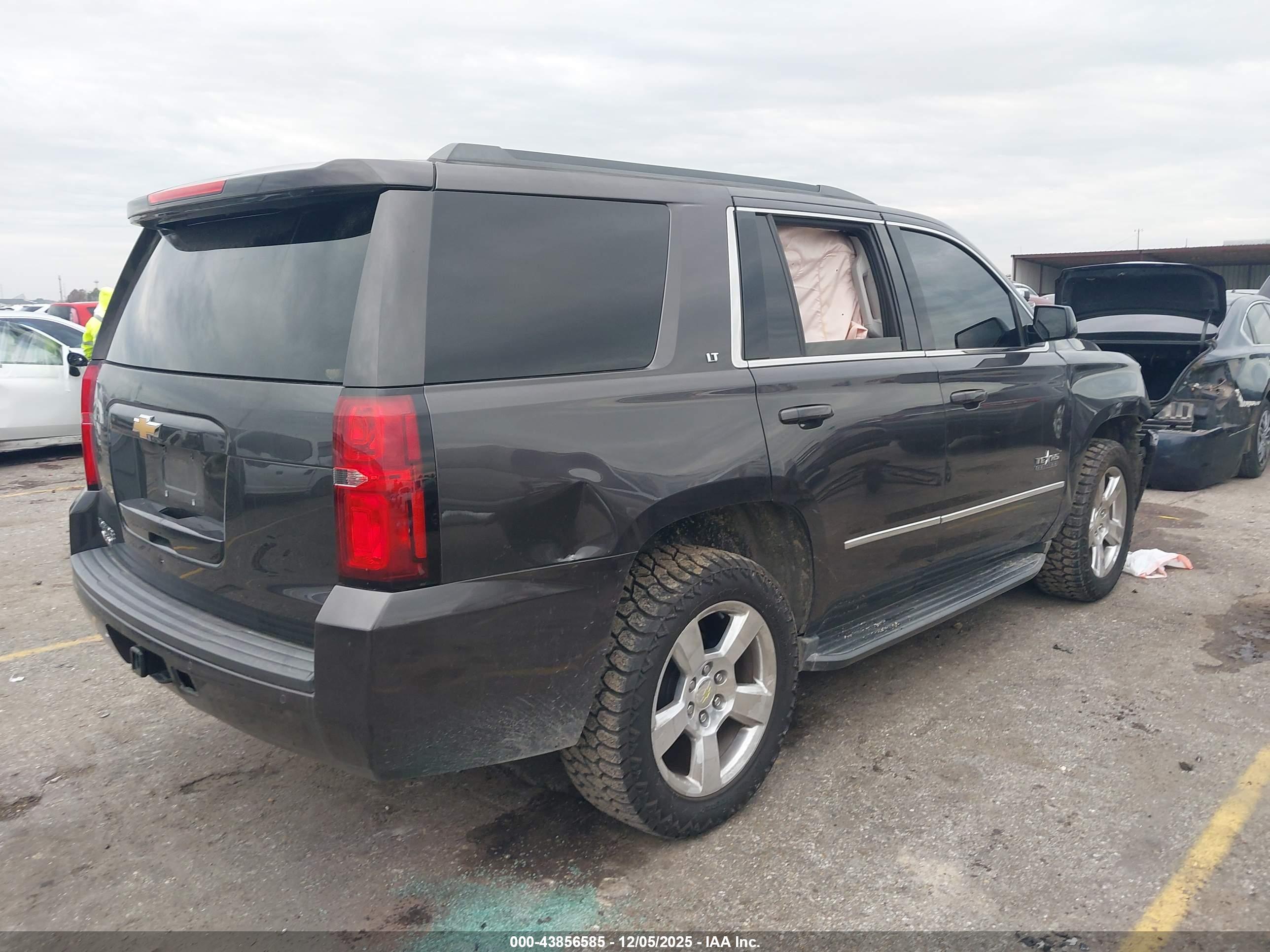 CHEVROLET TAHOE image 6
