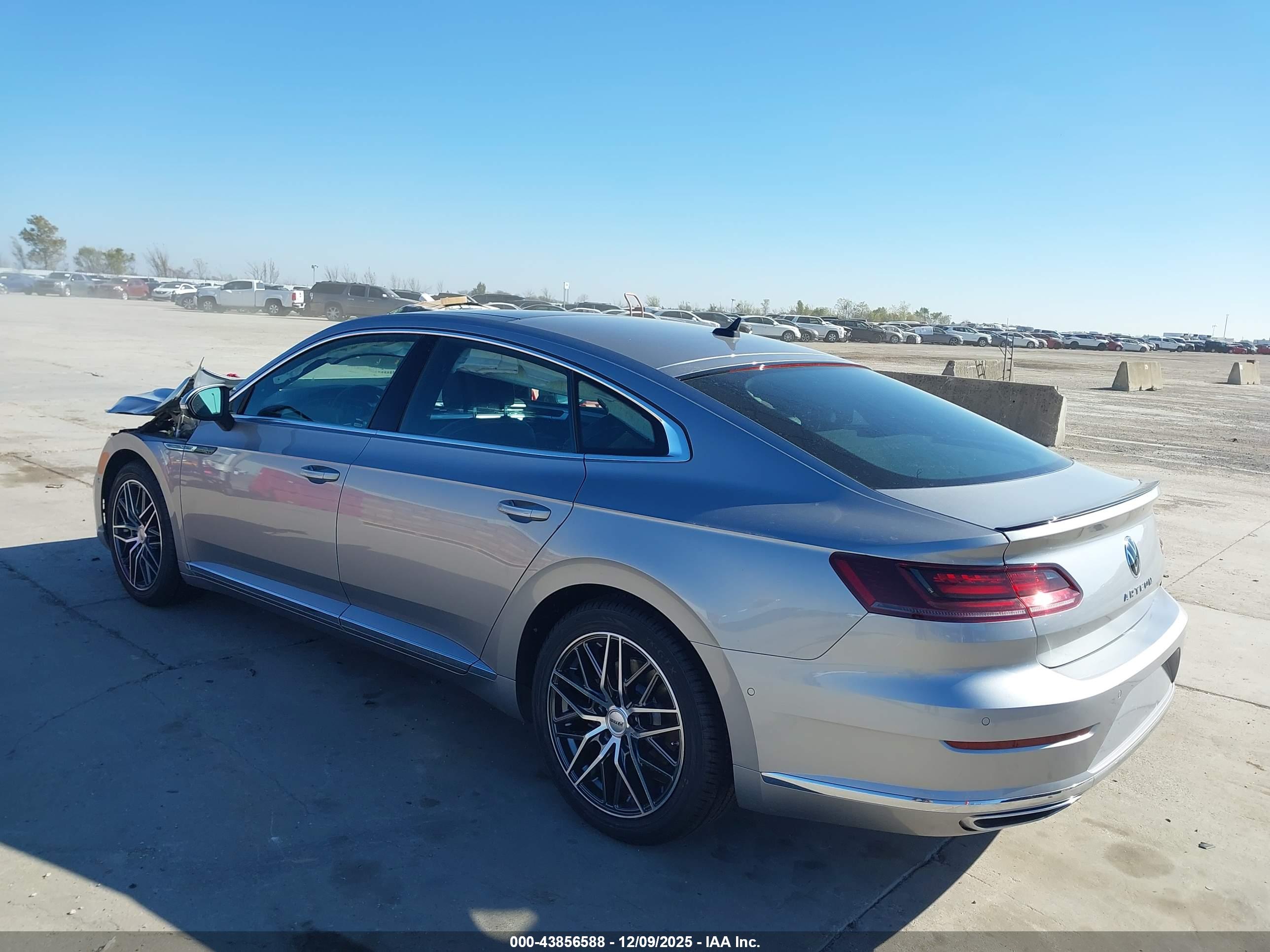 VOLKSWAGEN ARTEON image 3