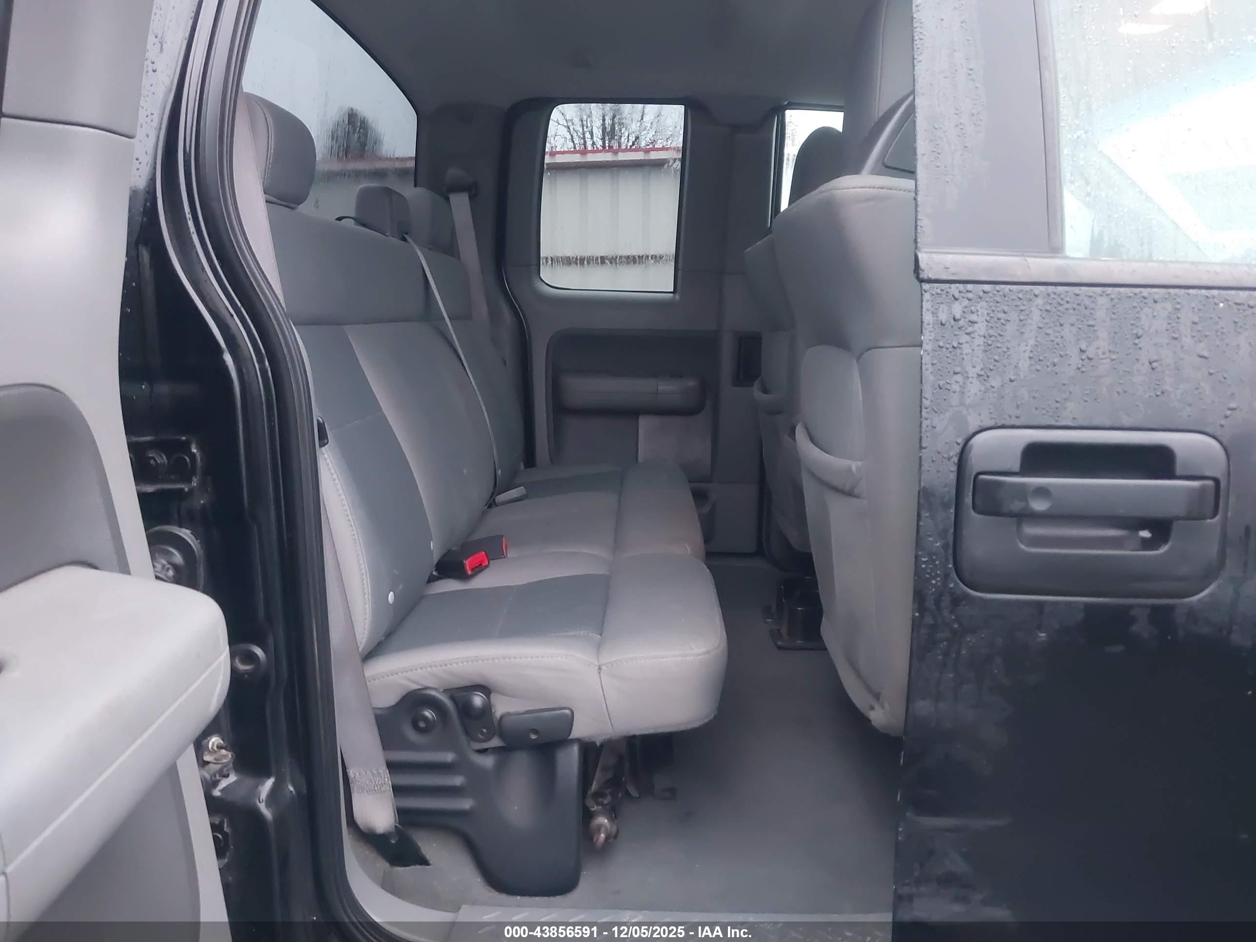 FORD F-150 image 8