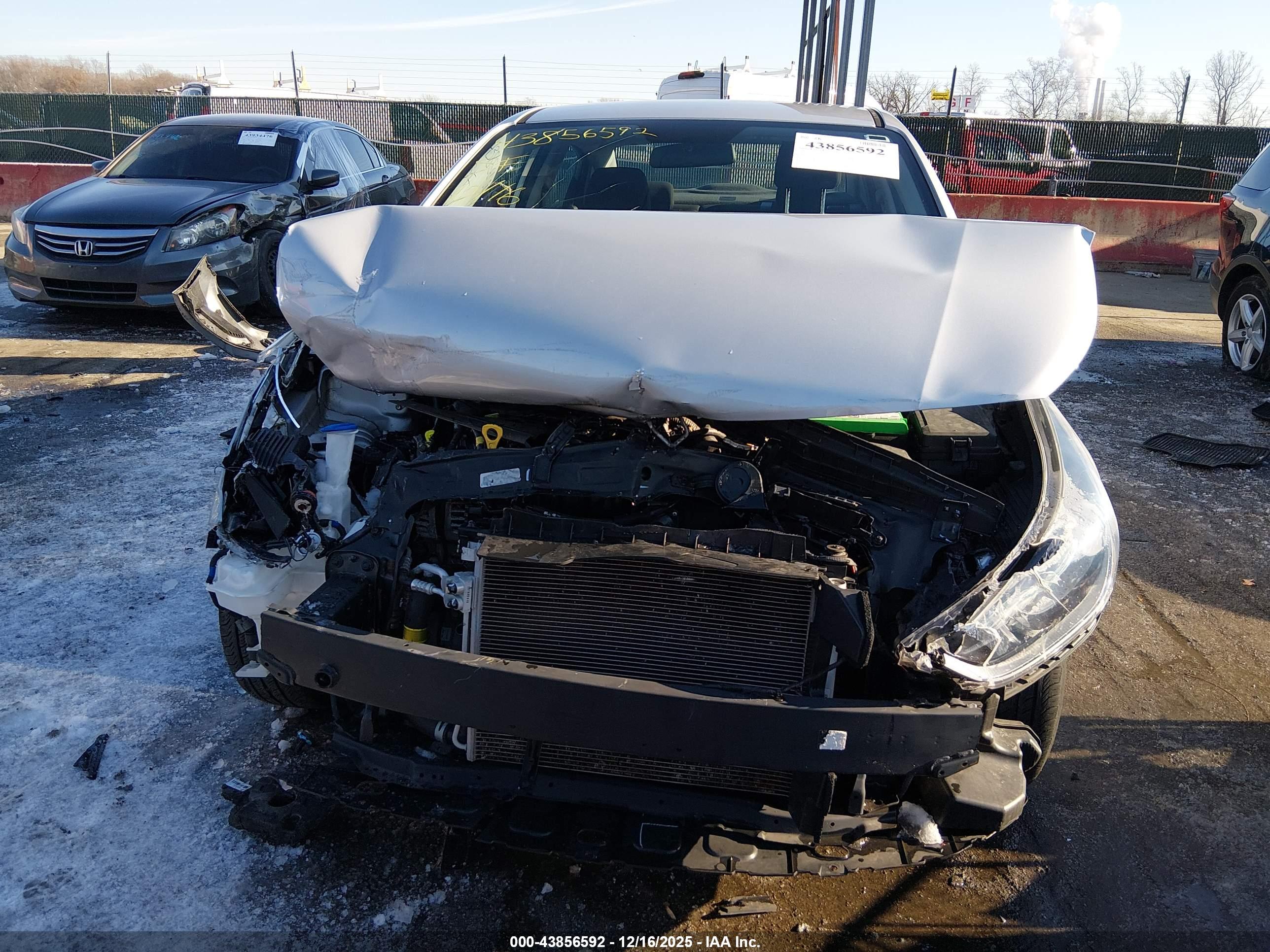HYUNDAI ACCENT image 6
