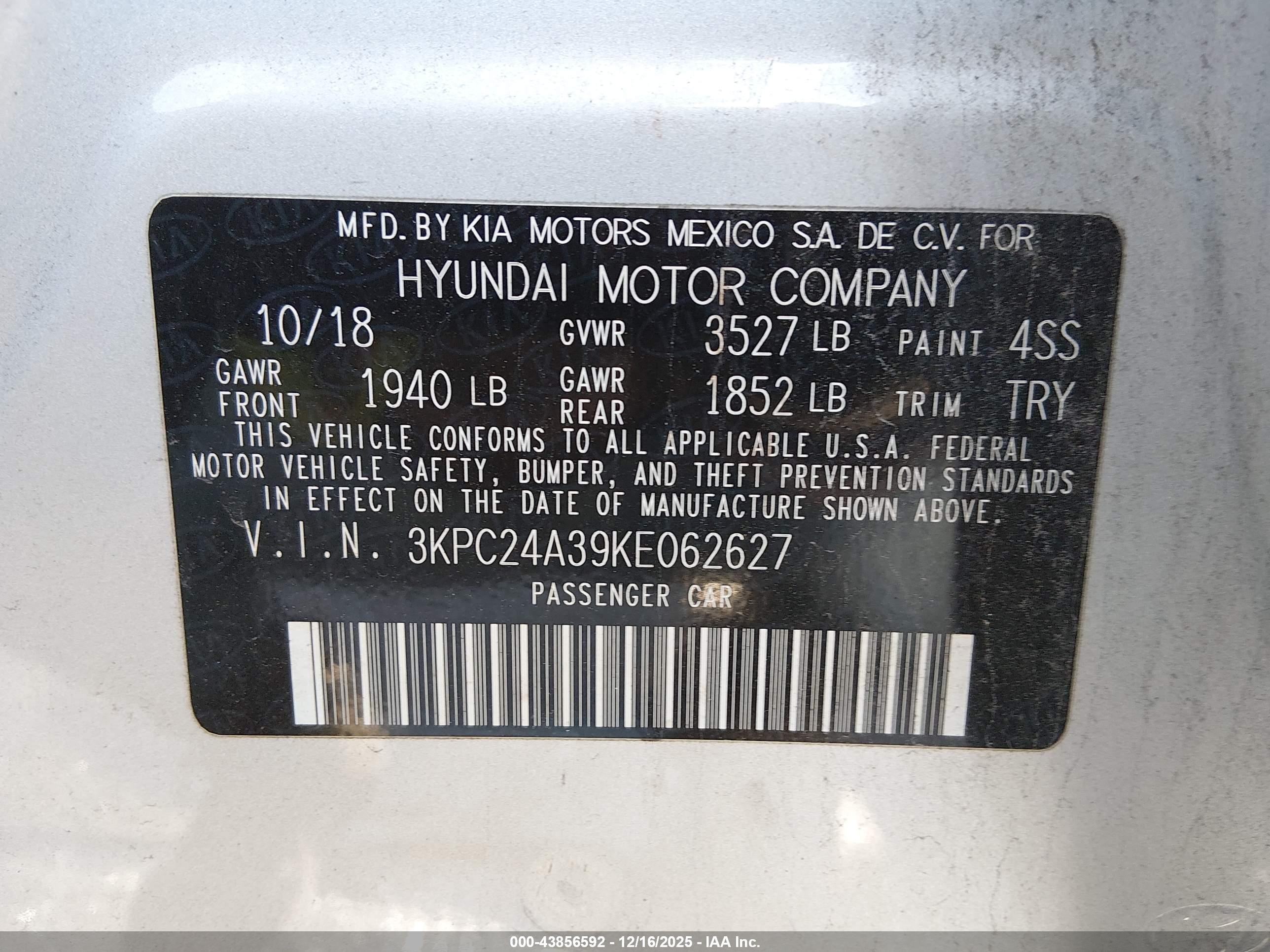 HYUNDAI ACCENT image 9