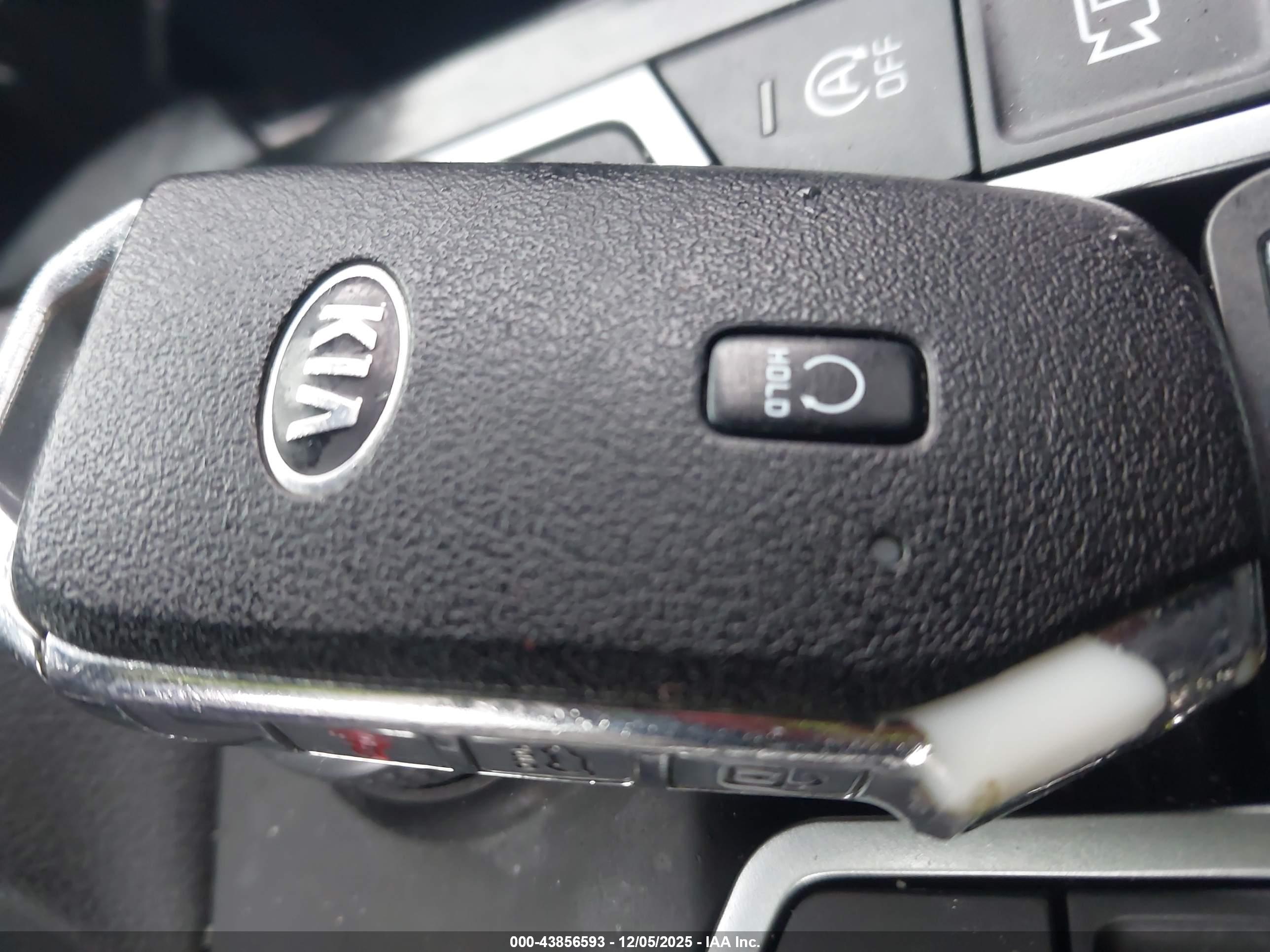 KIA SORENTO image 11