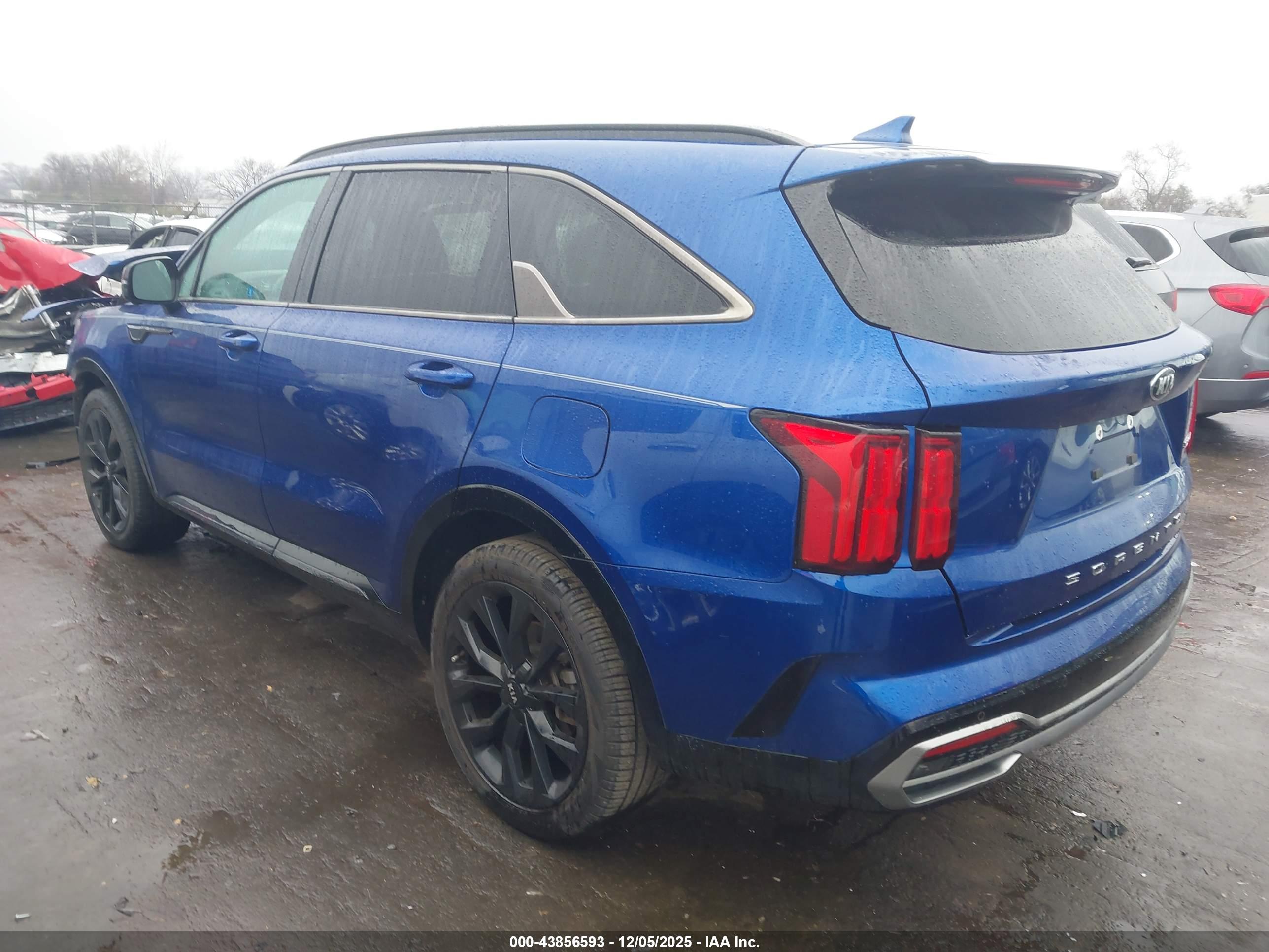 KIA SORENTO image 3